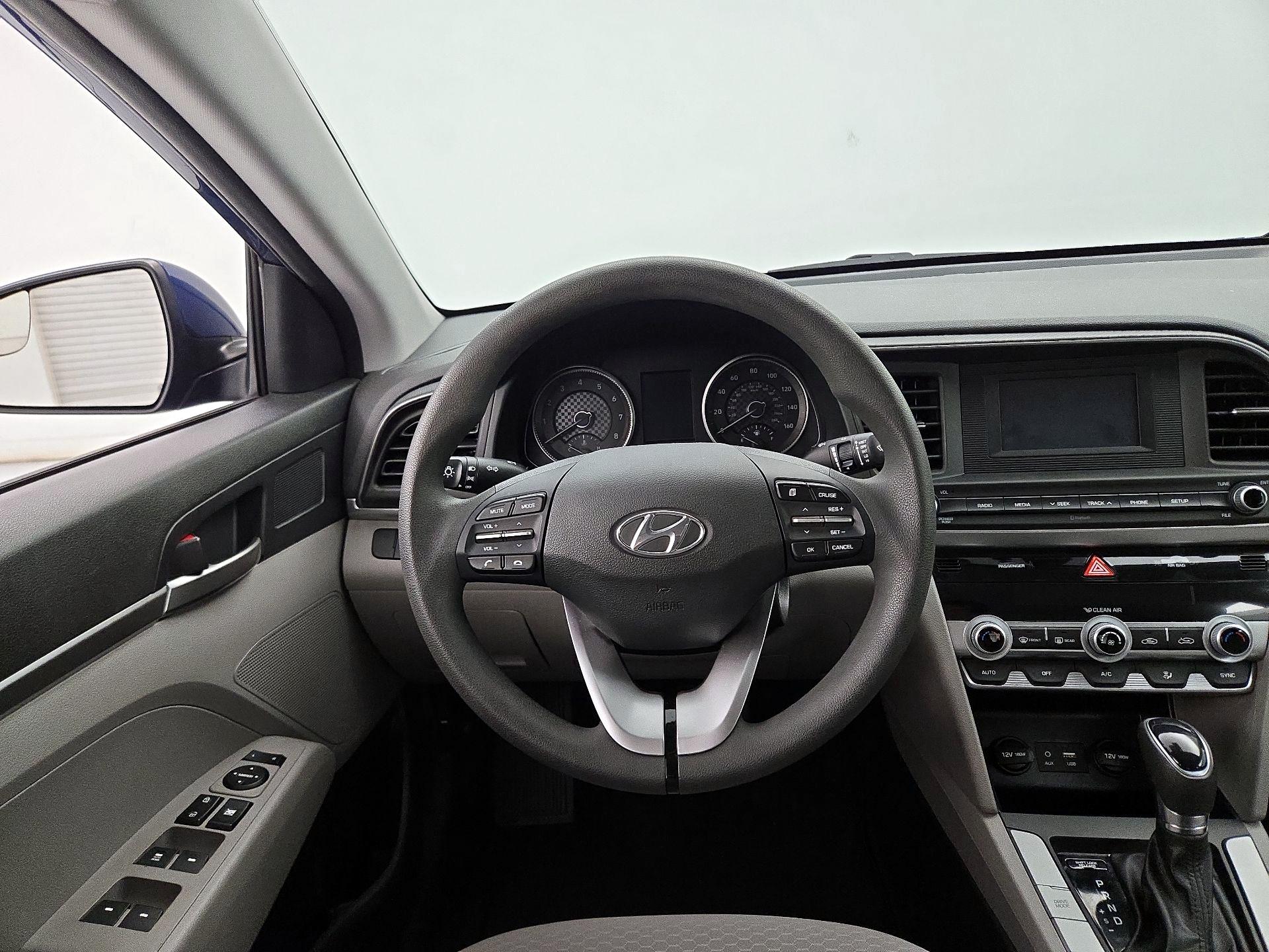 Thumbnail: 2020 Hyundai Elantra - 10