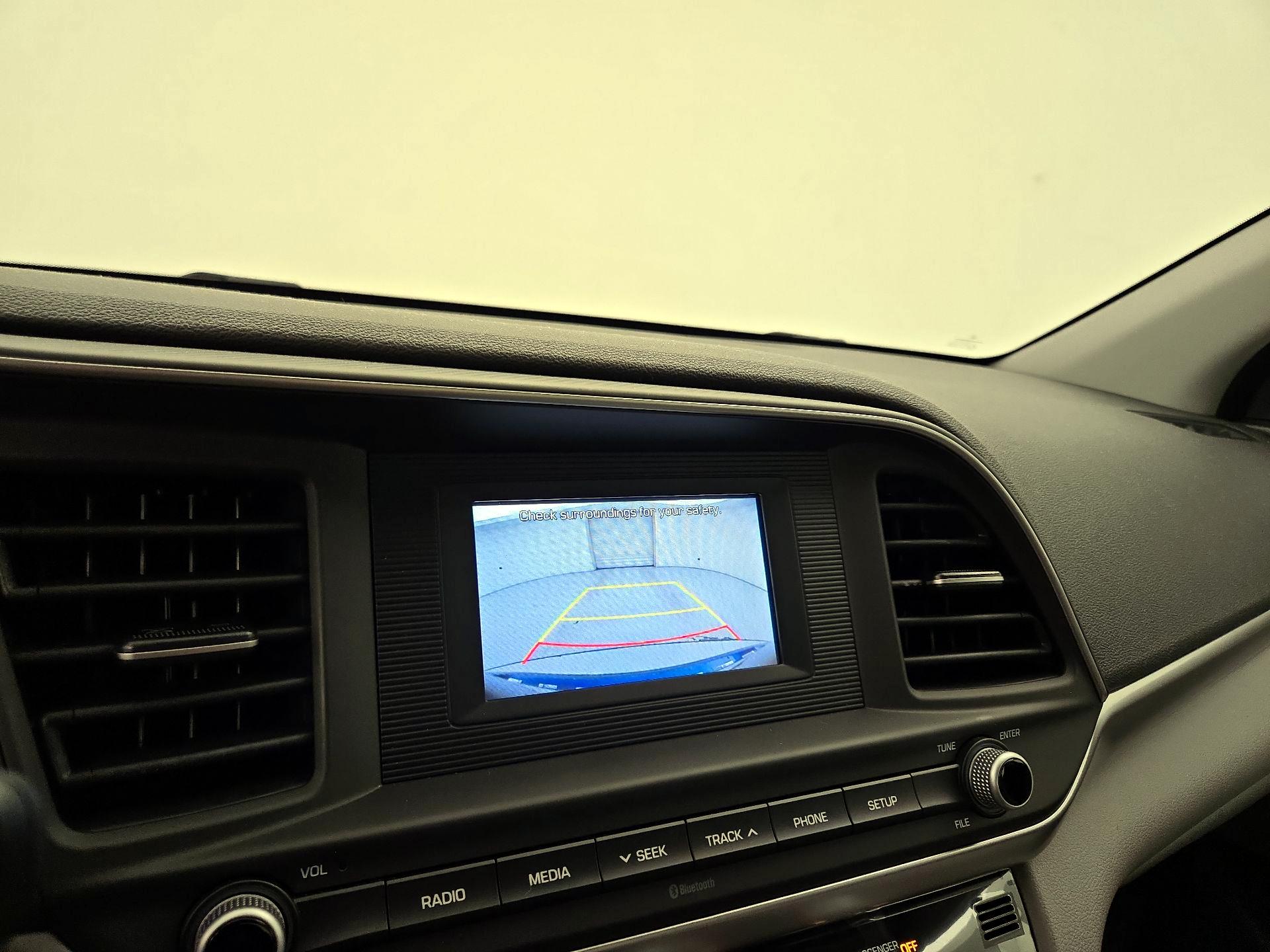Thumbnail: 2020 Hyundai Elantra - 14