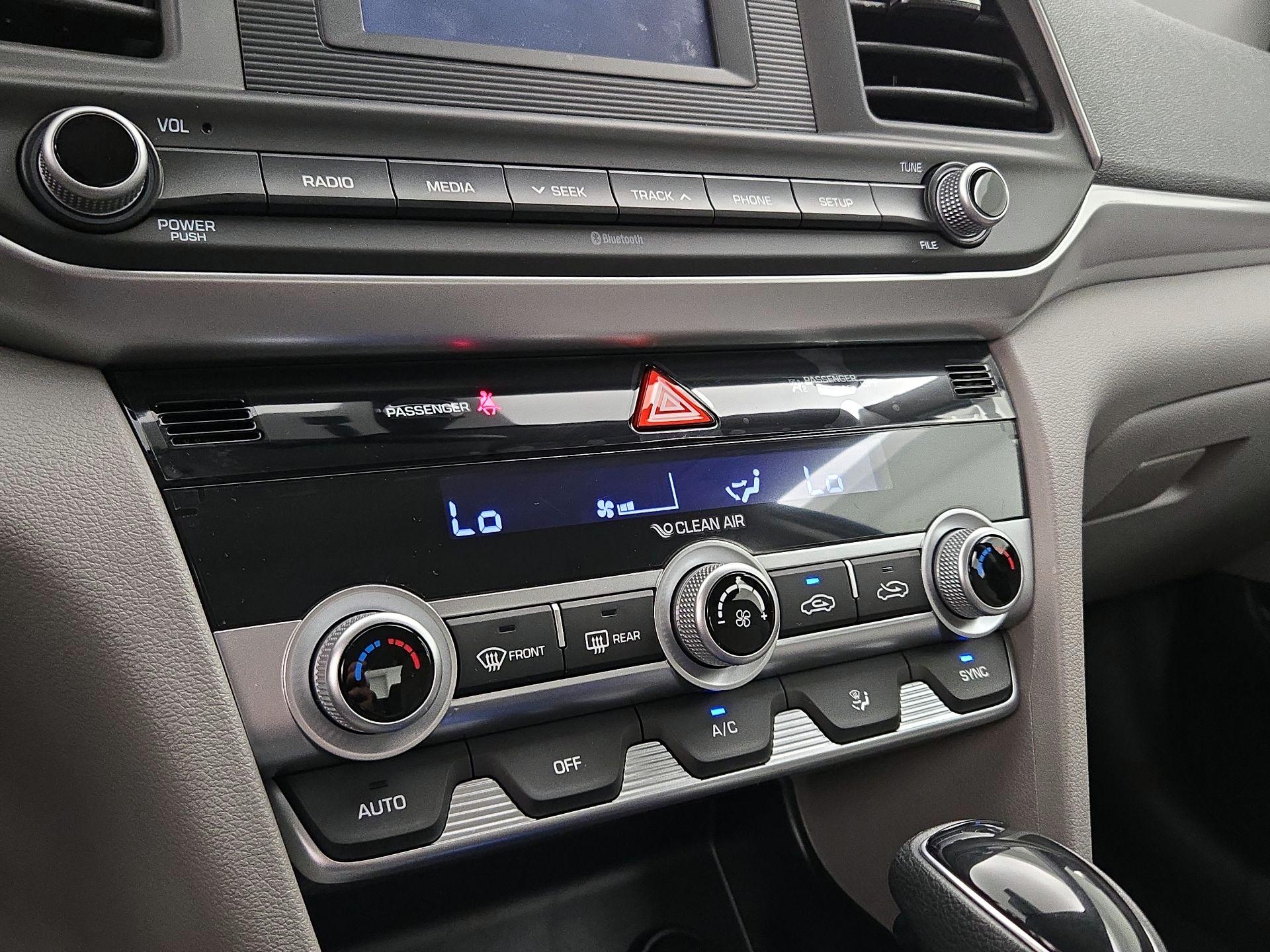Thumbnail: 2020 Hyundai Elantra - 16