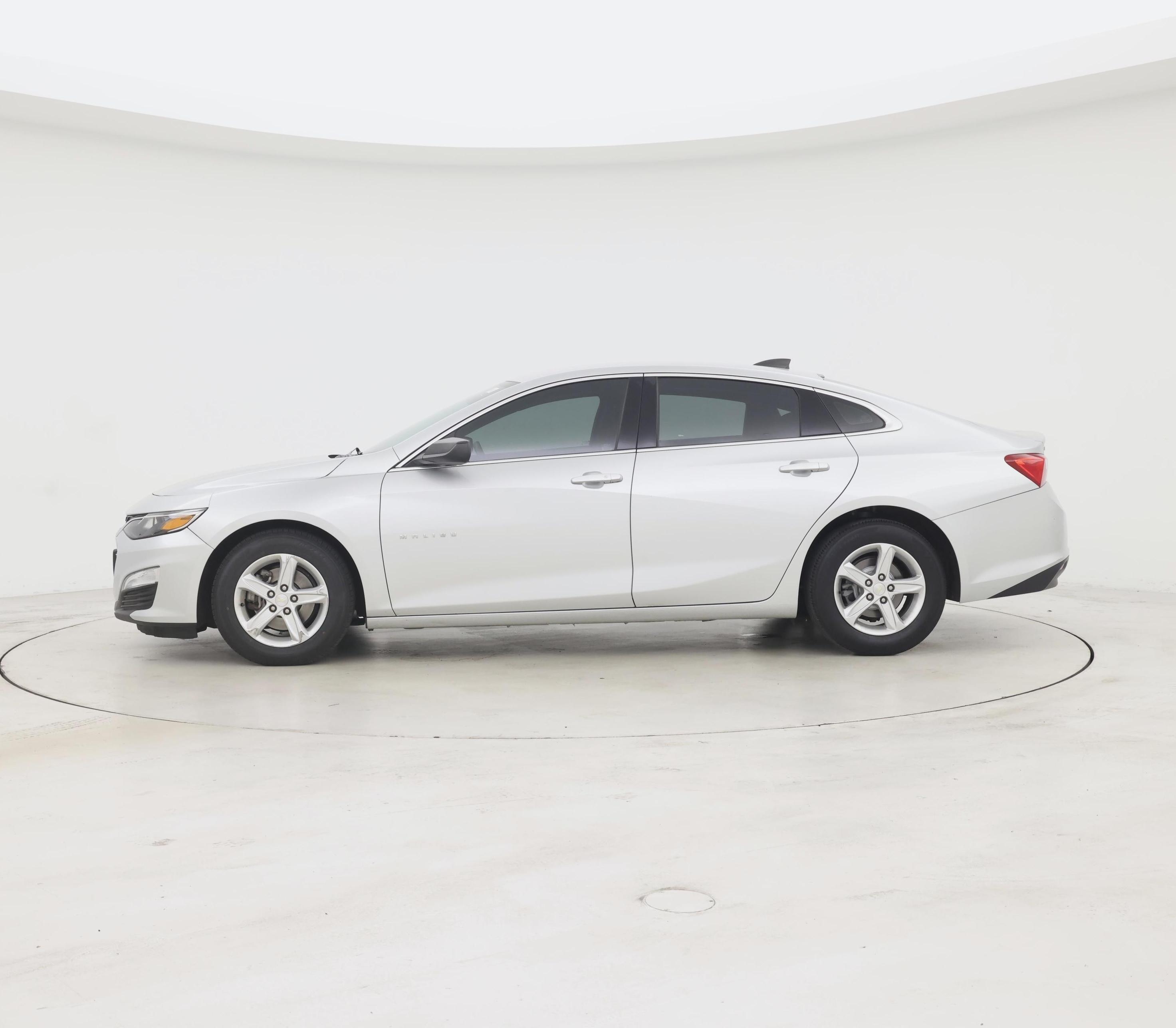 Thumbnail: 2020 Chevrolet Malibu - 3
