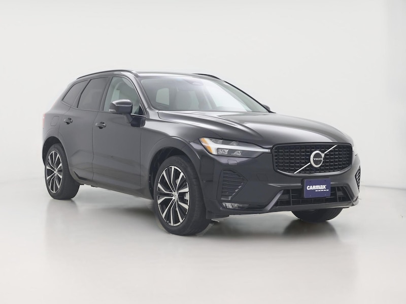 2023 Volvo XC60 B5 Plus Dark Theme