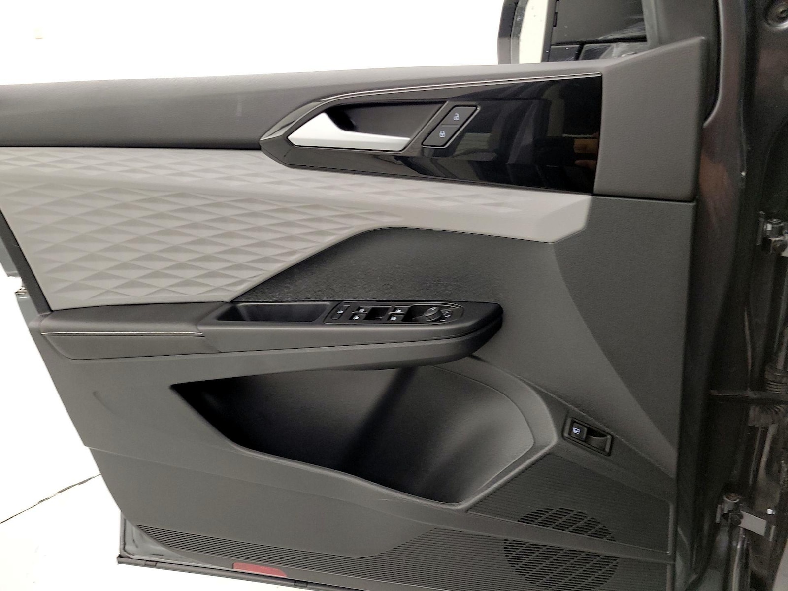 2024 Volkswagen Taos S - Photo 13