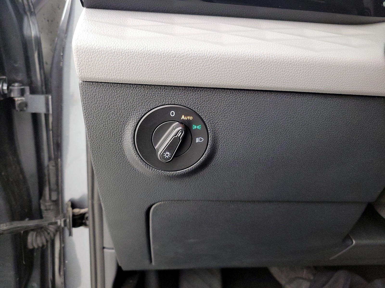 2024 Volkswagen Taos S - Photo 14