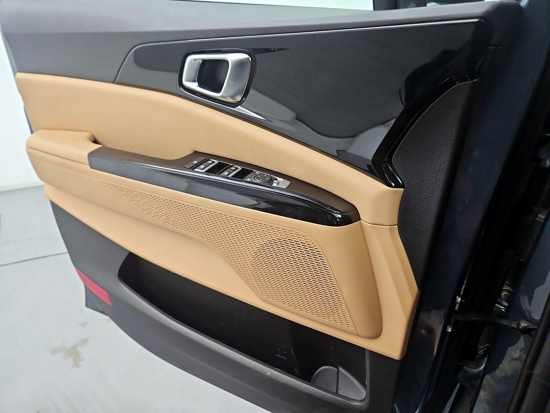 Thumbnail: 2024 Kia Carnival - 10