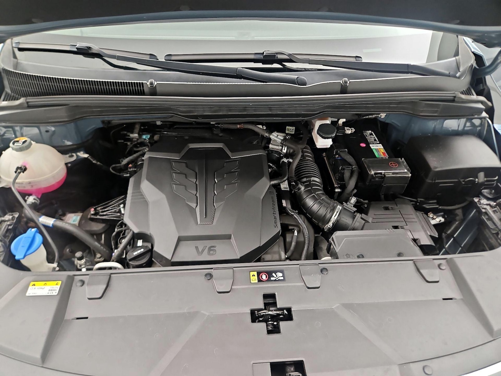 2024 Kia Carnival EX - Photo 22