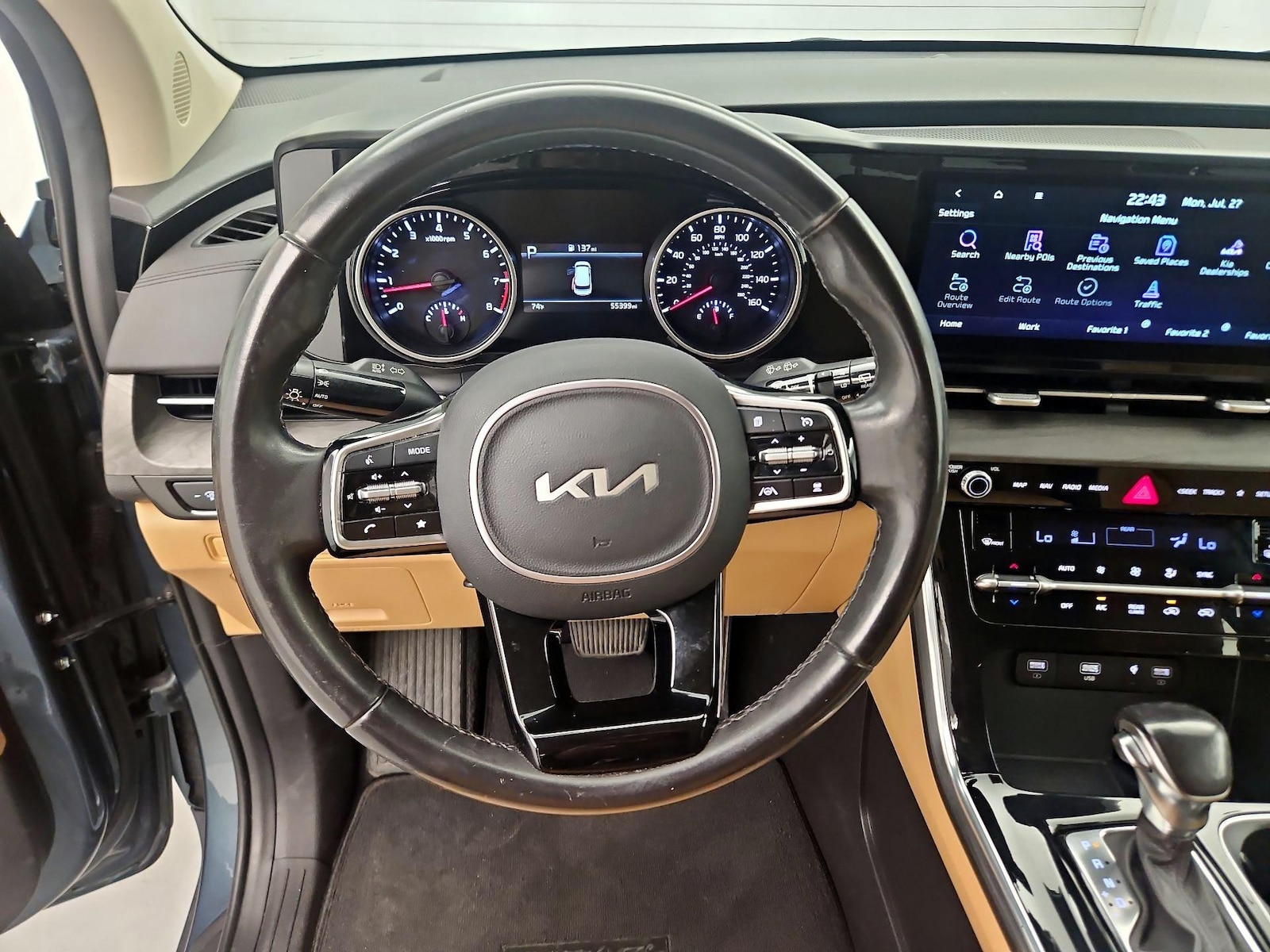 2024 Kia Carnival EX - Photo 9
