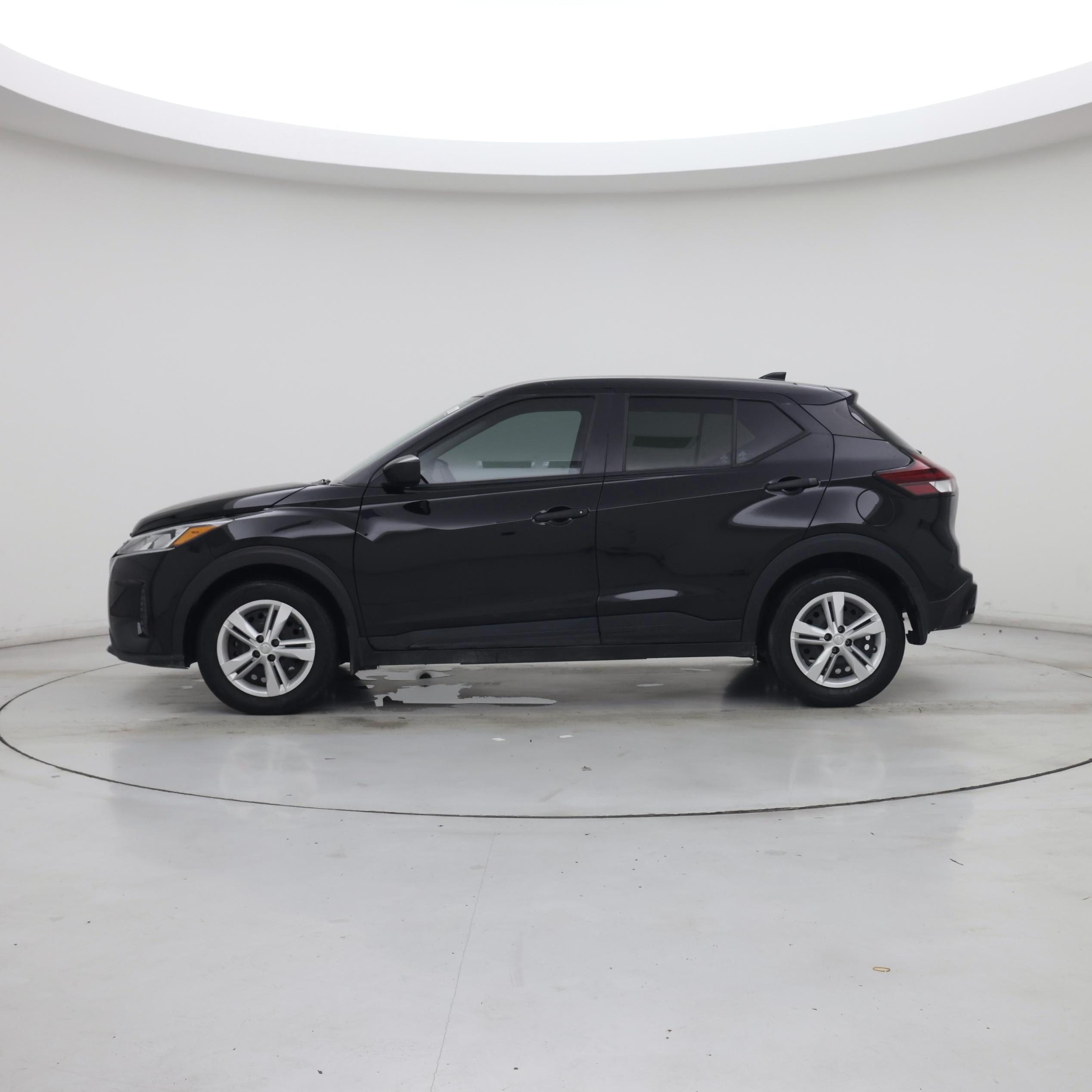 Thumbnail: 2024 Nissan Kicks - 3