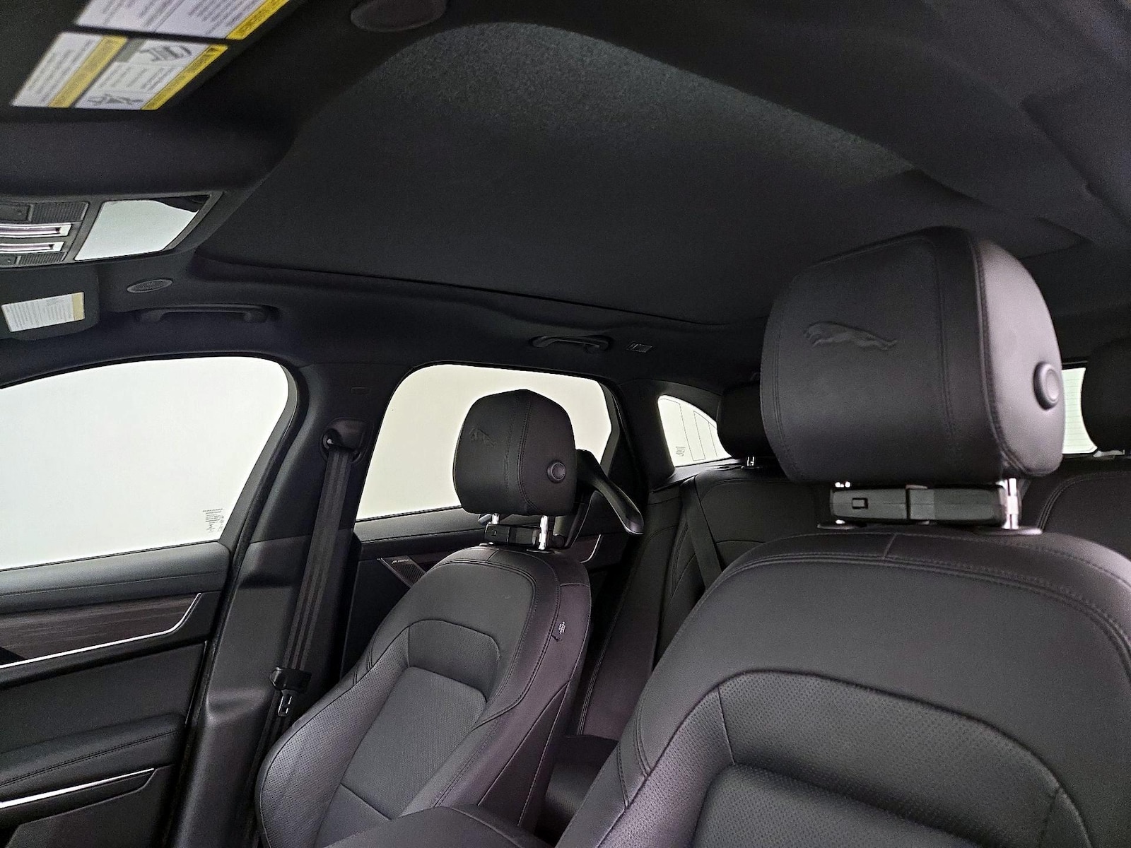 2023 Jaguar F-Pace S - Photo 21