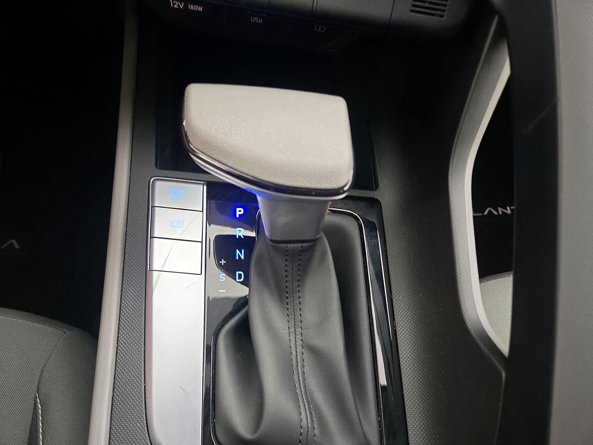 Thumbnail: 2024 Hyundai Elantra - 18