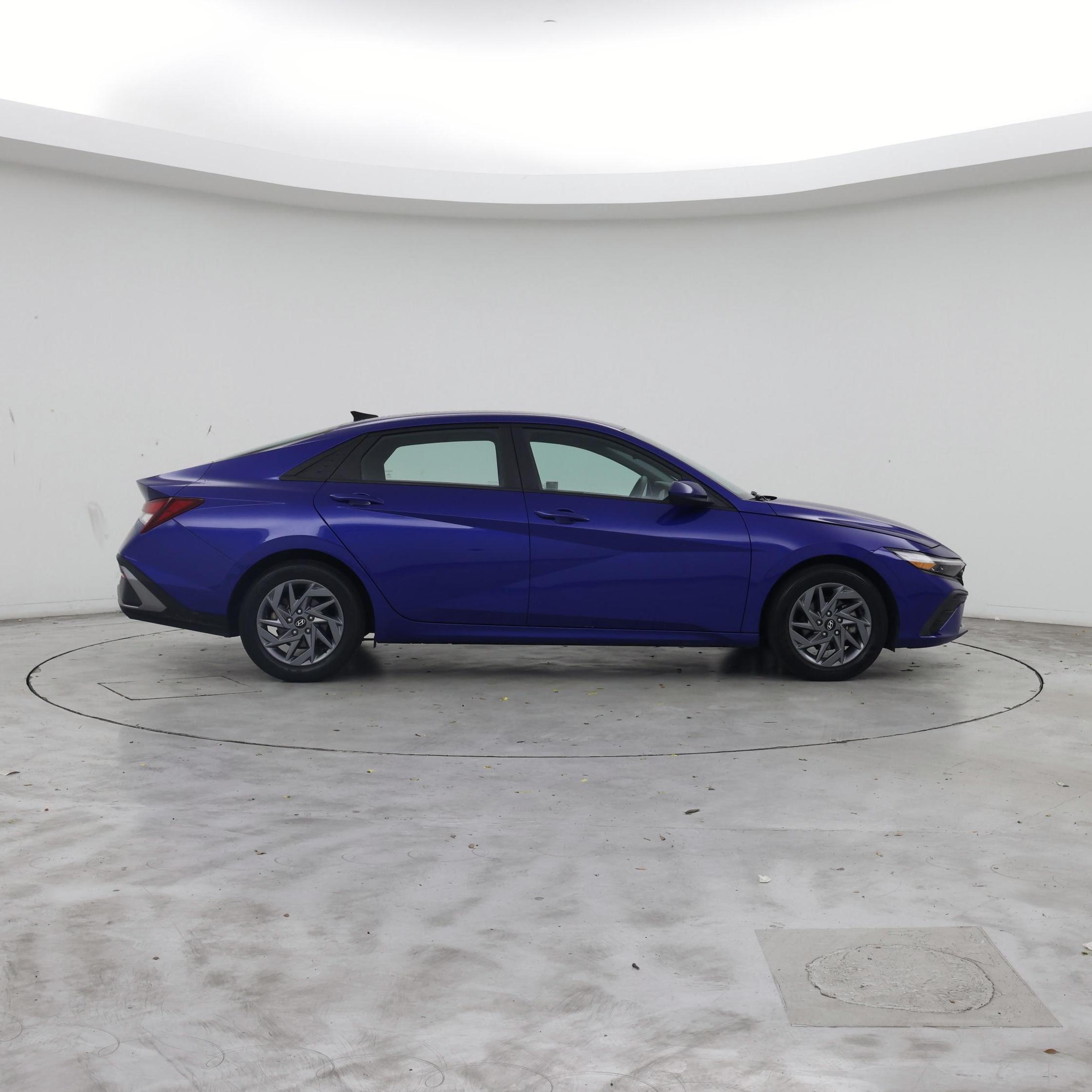 Thumbnail: 2024 Hyundai Elantra - 7