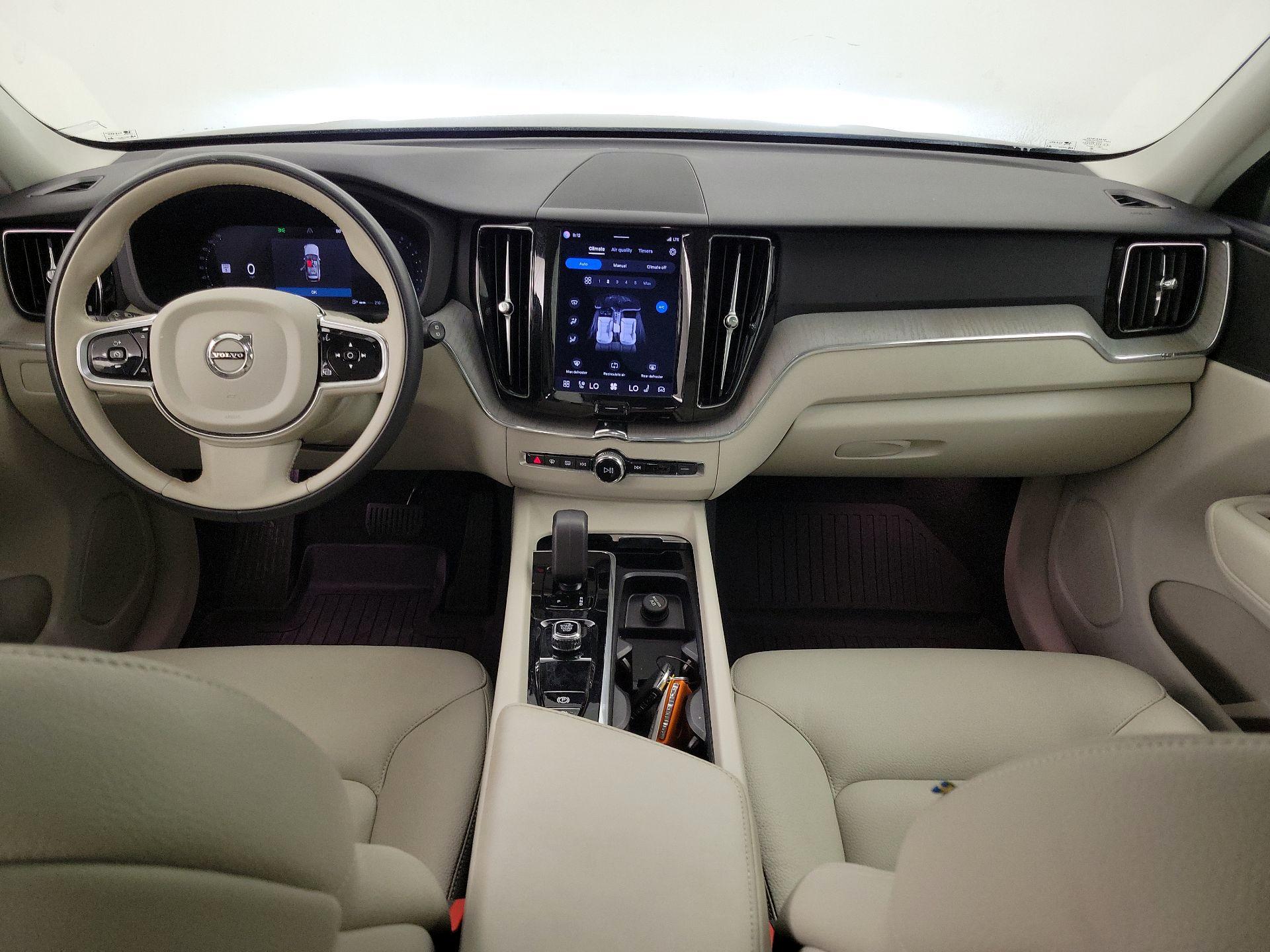 Thumbnail: 2023 Volvo XC60 - 9