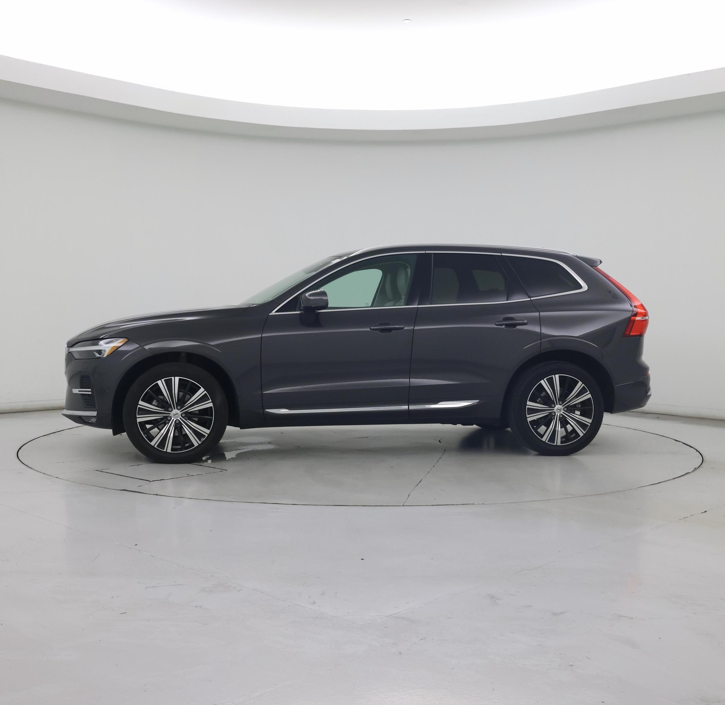 Thumbnail: 2023 Volvo XC60 - 3