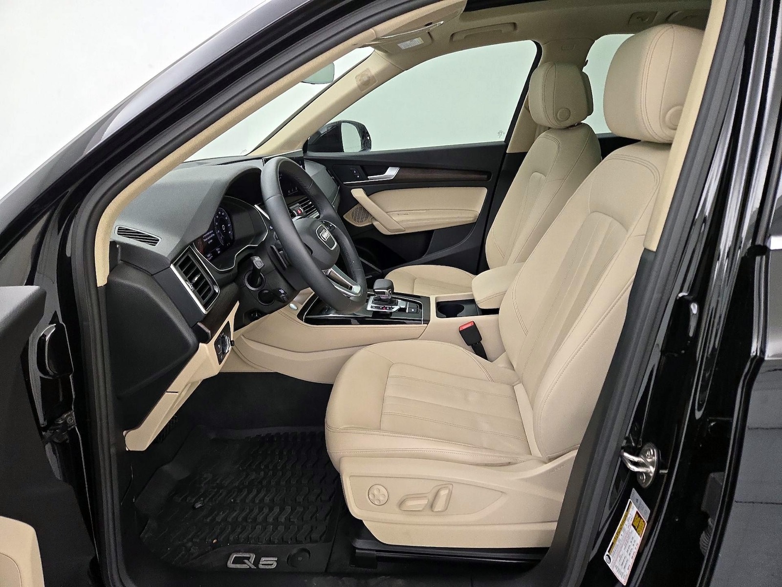 2024 Audi Q5 Premium Plus - Photo 12