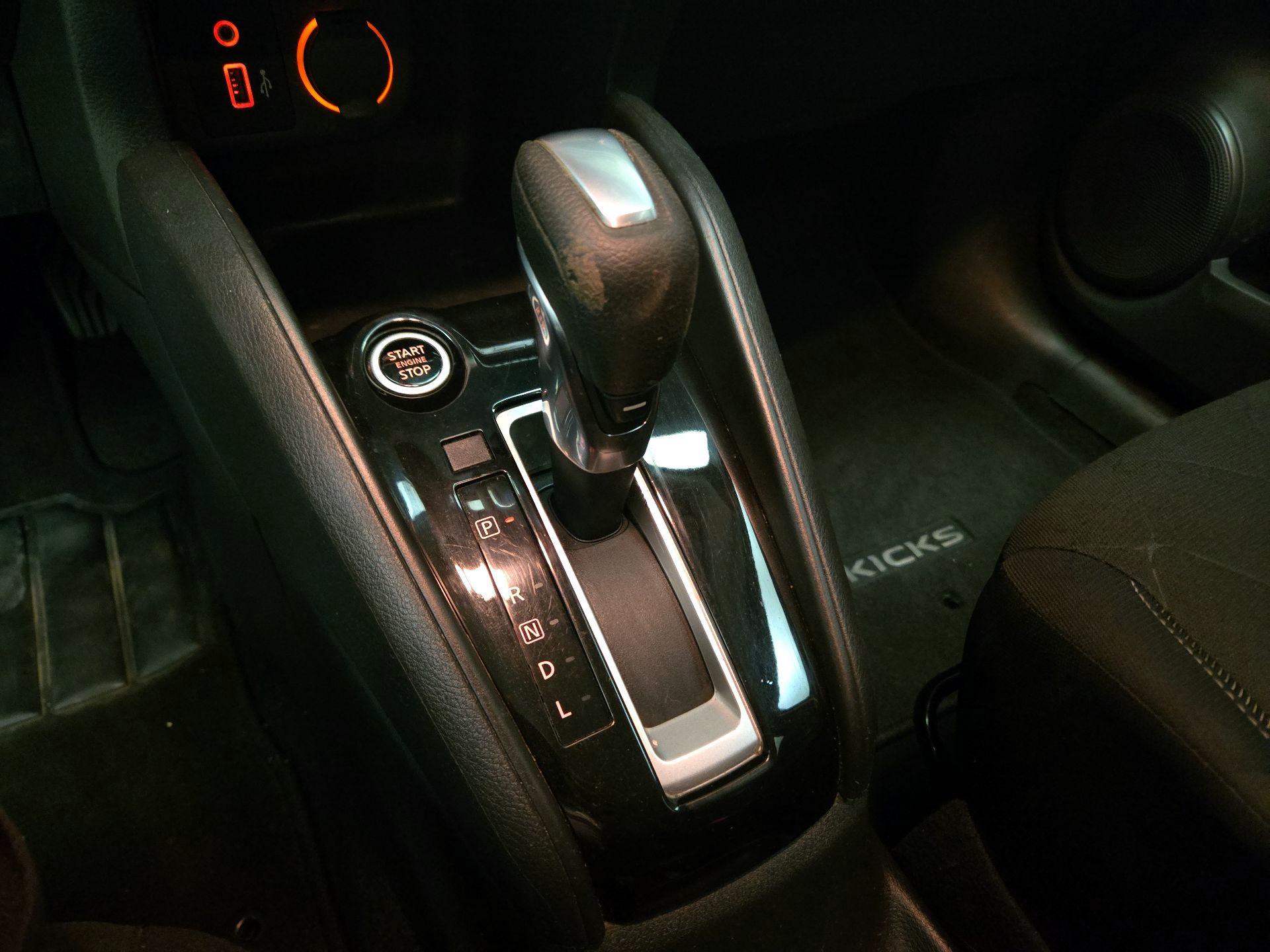 Thumbnail: 2020 Nissan Kicks - 17