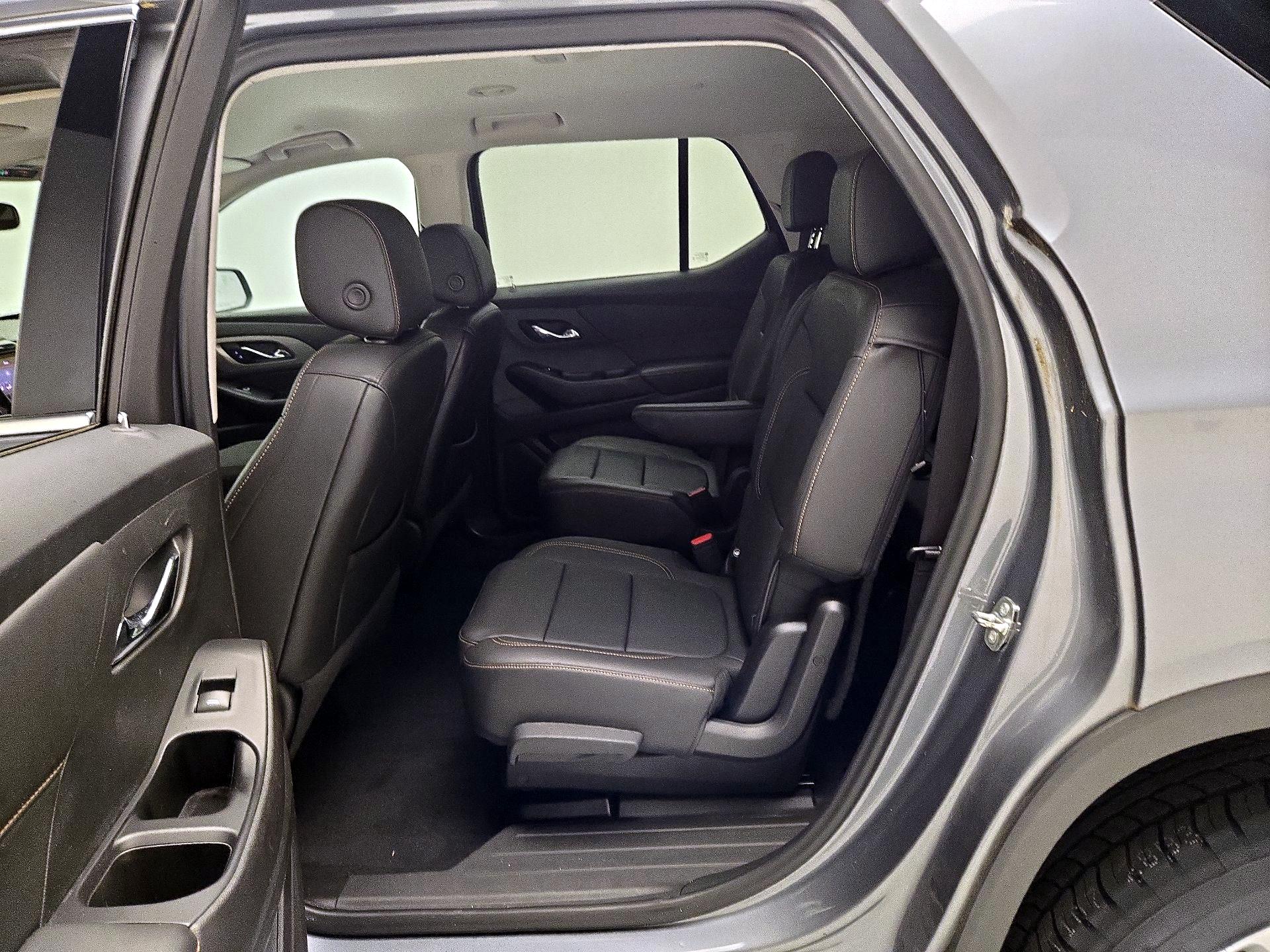 Thumbnail: 2021 Chevrolet Traverse - 19
