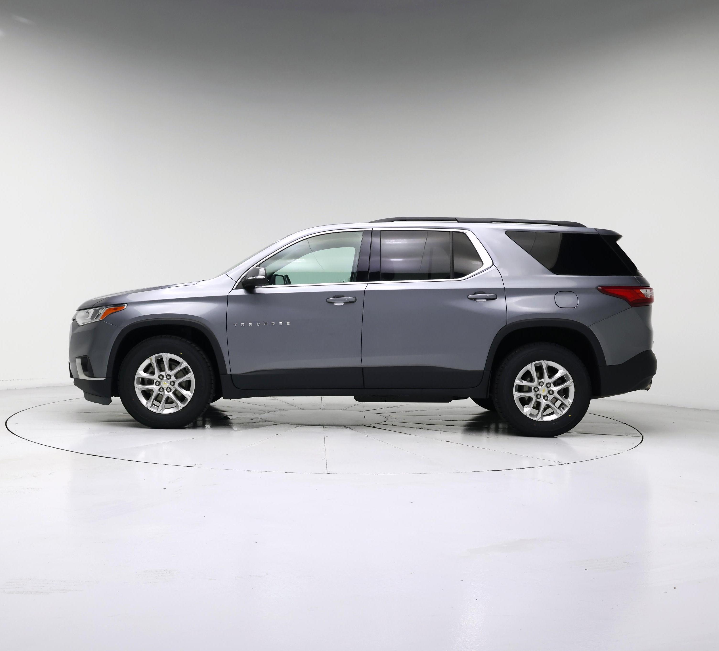 Thumbnail: 2021 Chevrolet Traverse - 3