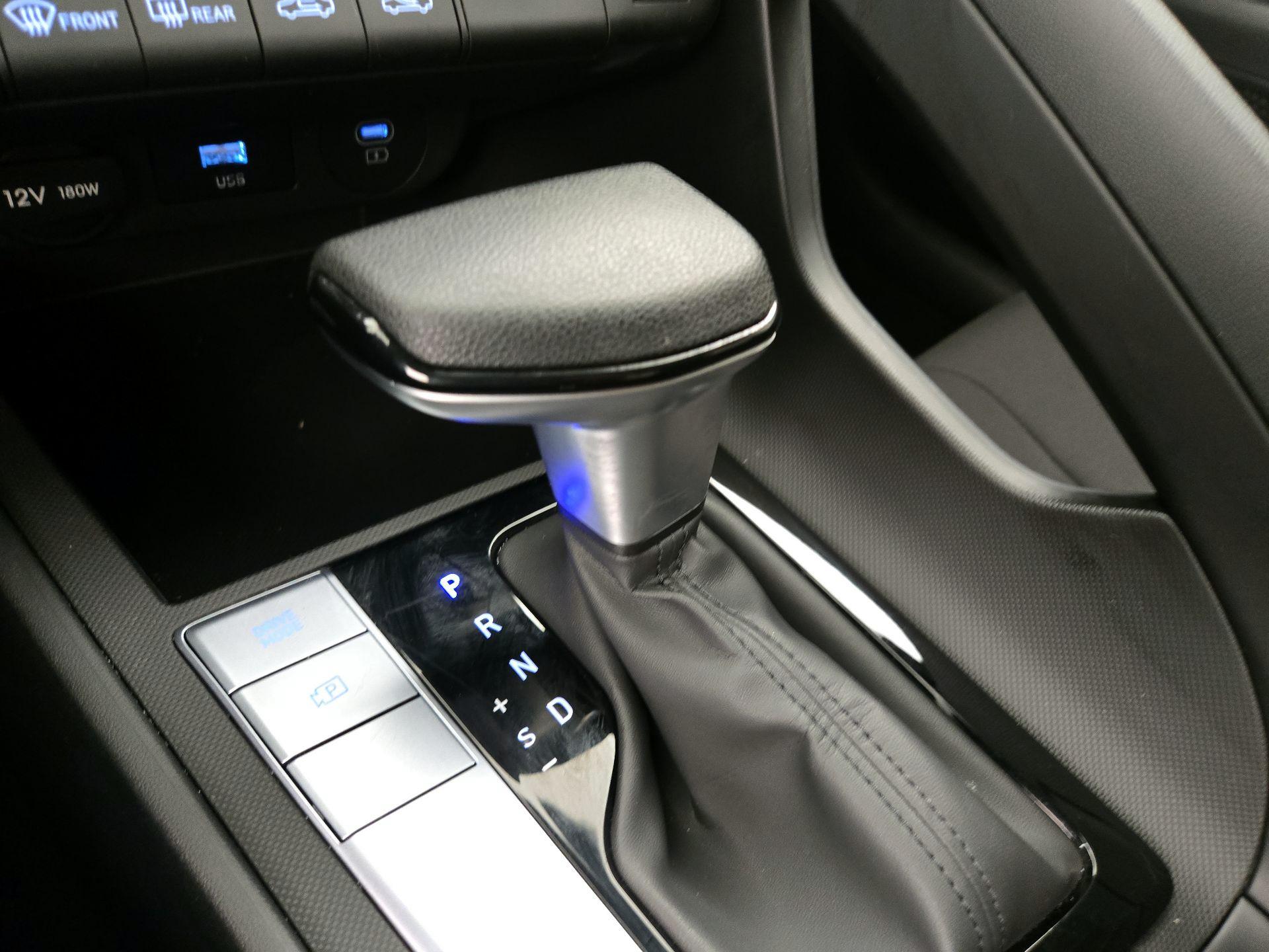 Thumbnail: 2024 Hyundai Elantra - 18