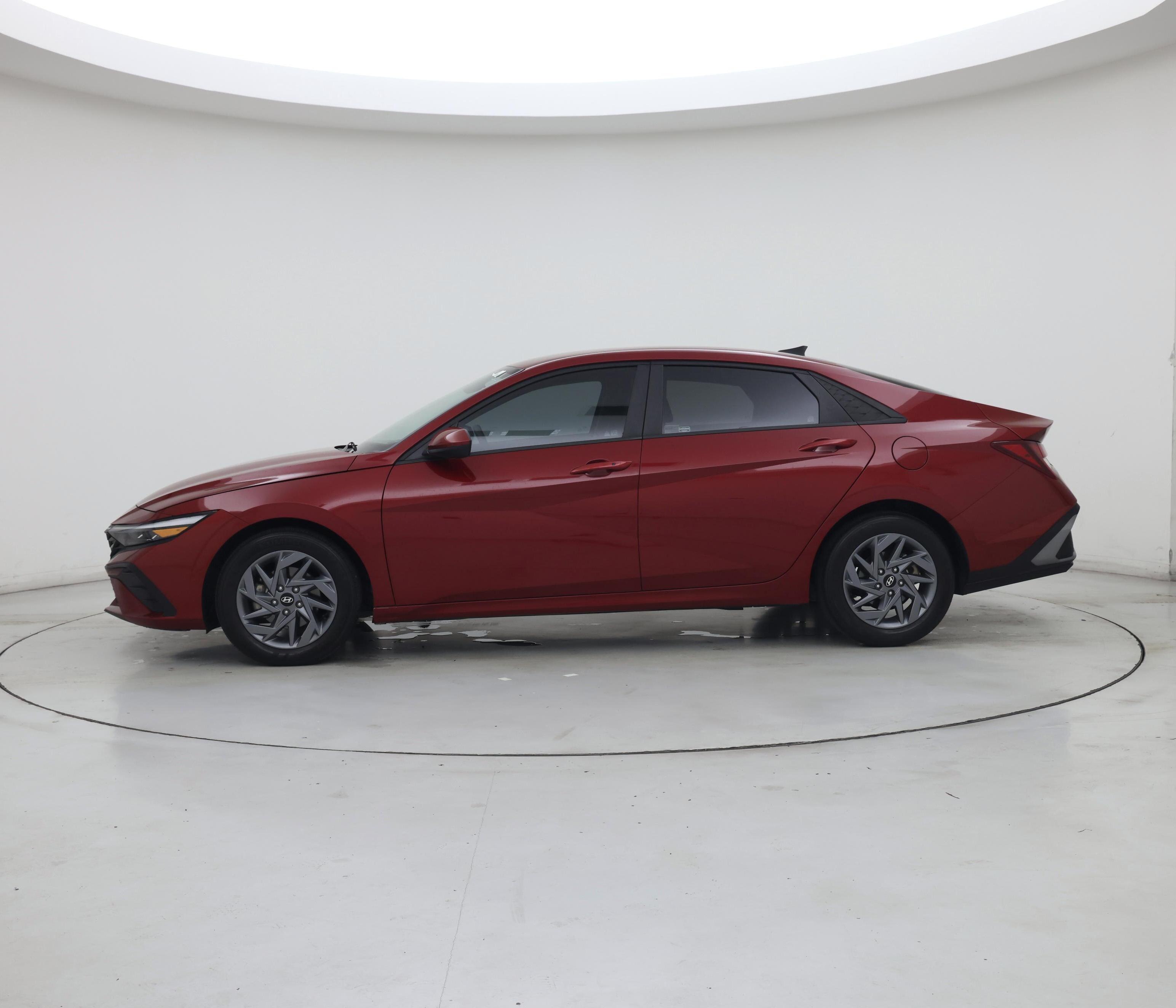 Thumbnail: 2024 Hyundai Elantra - 3