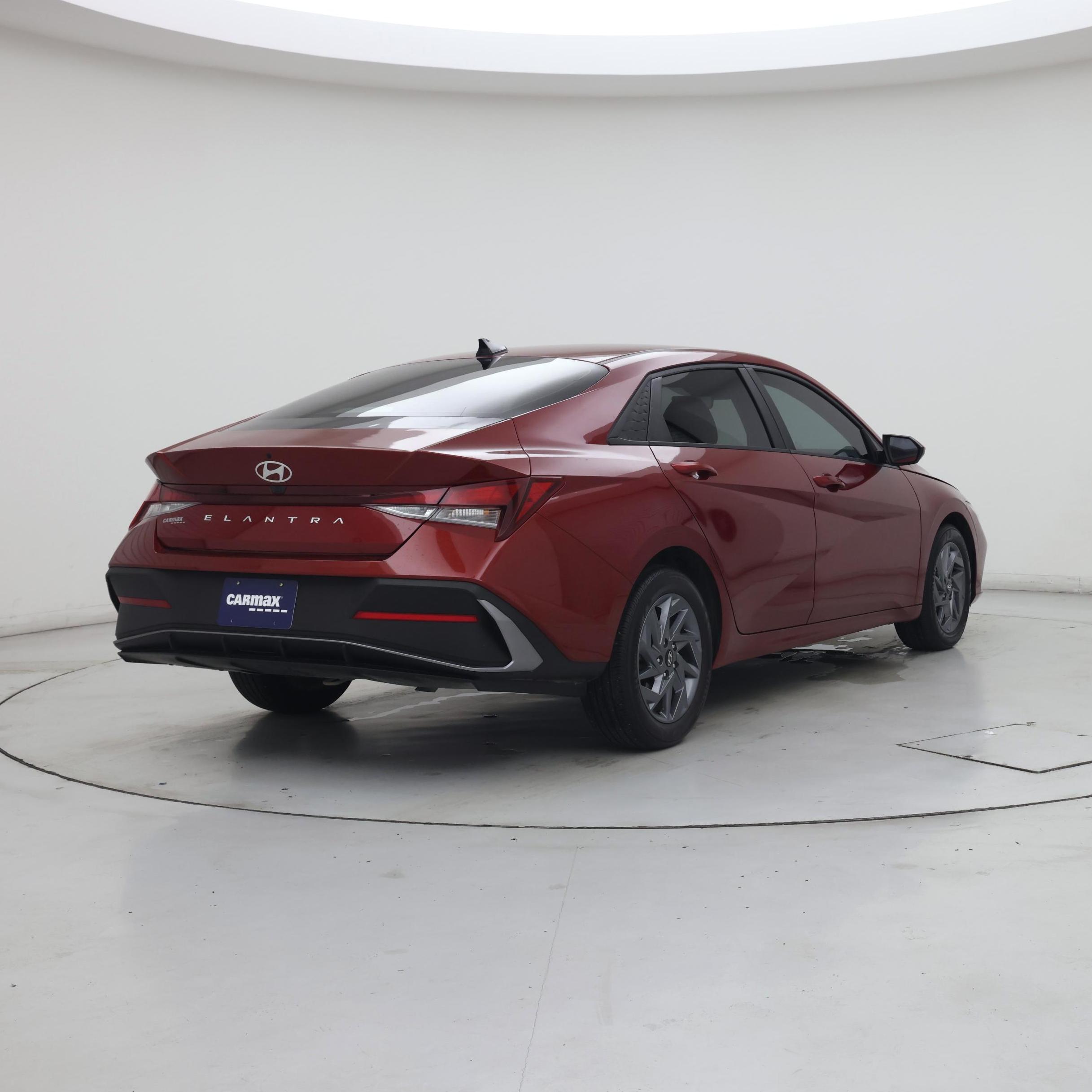 Thumbnail: 2024 Hyundai Elantra - 8
