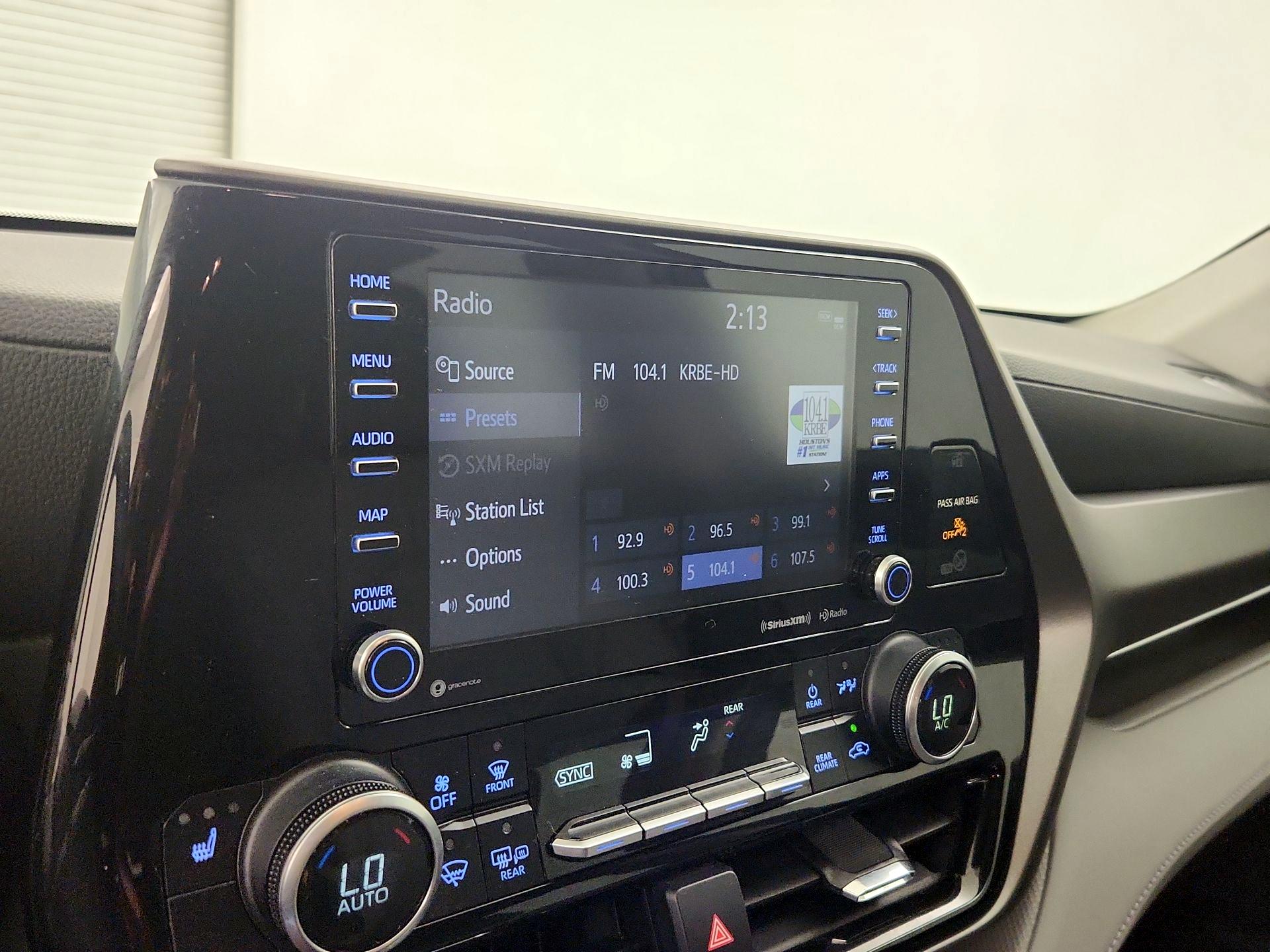 Thumbnail: 2021 Toyota Highlander - 15