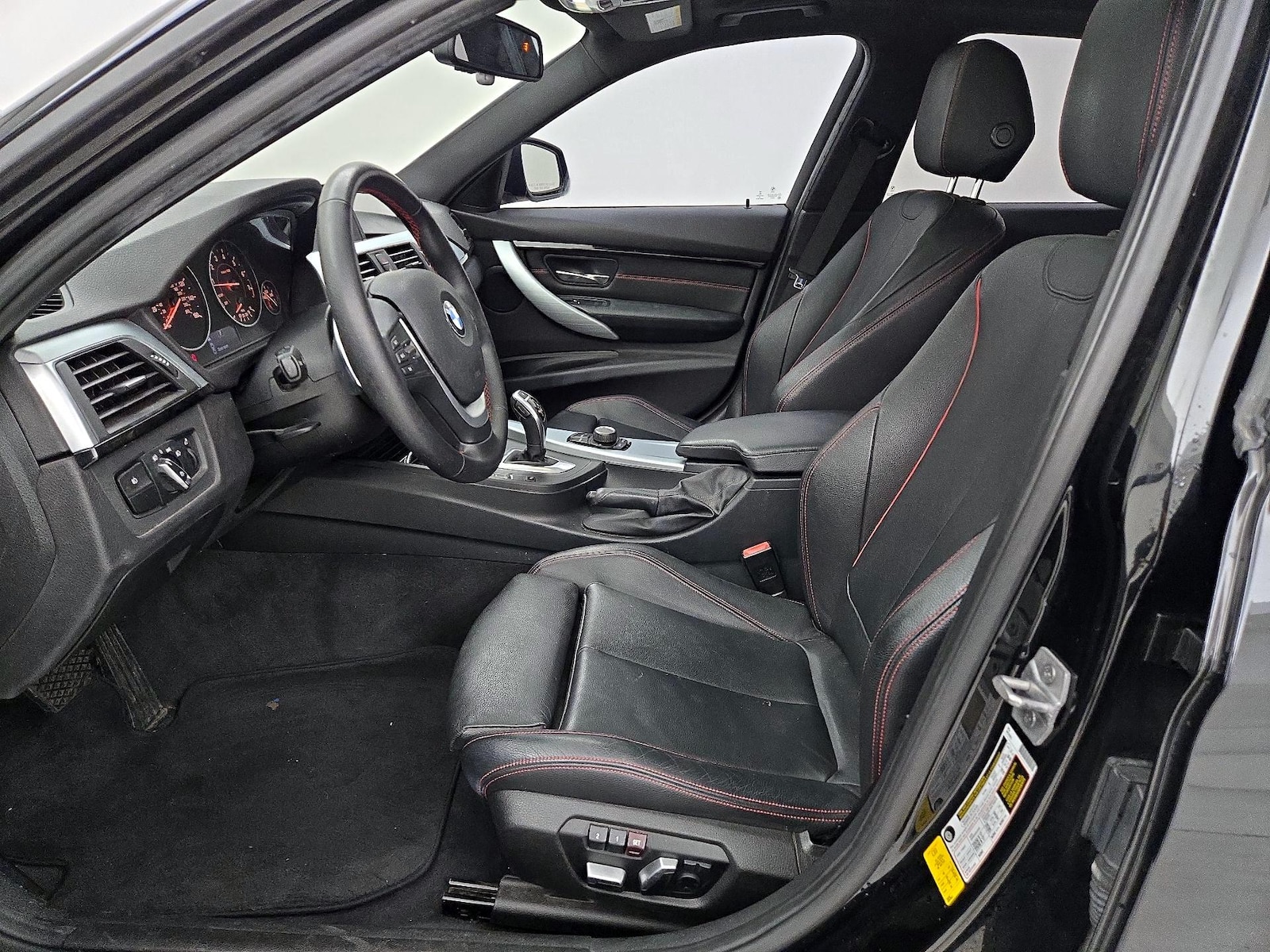 2016 BMW 3 Series 328i - Photo 12