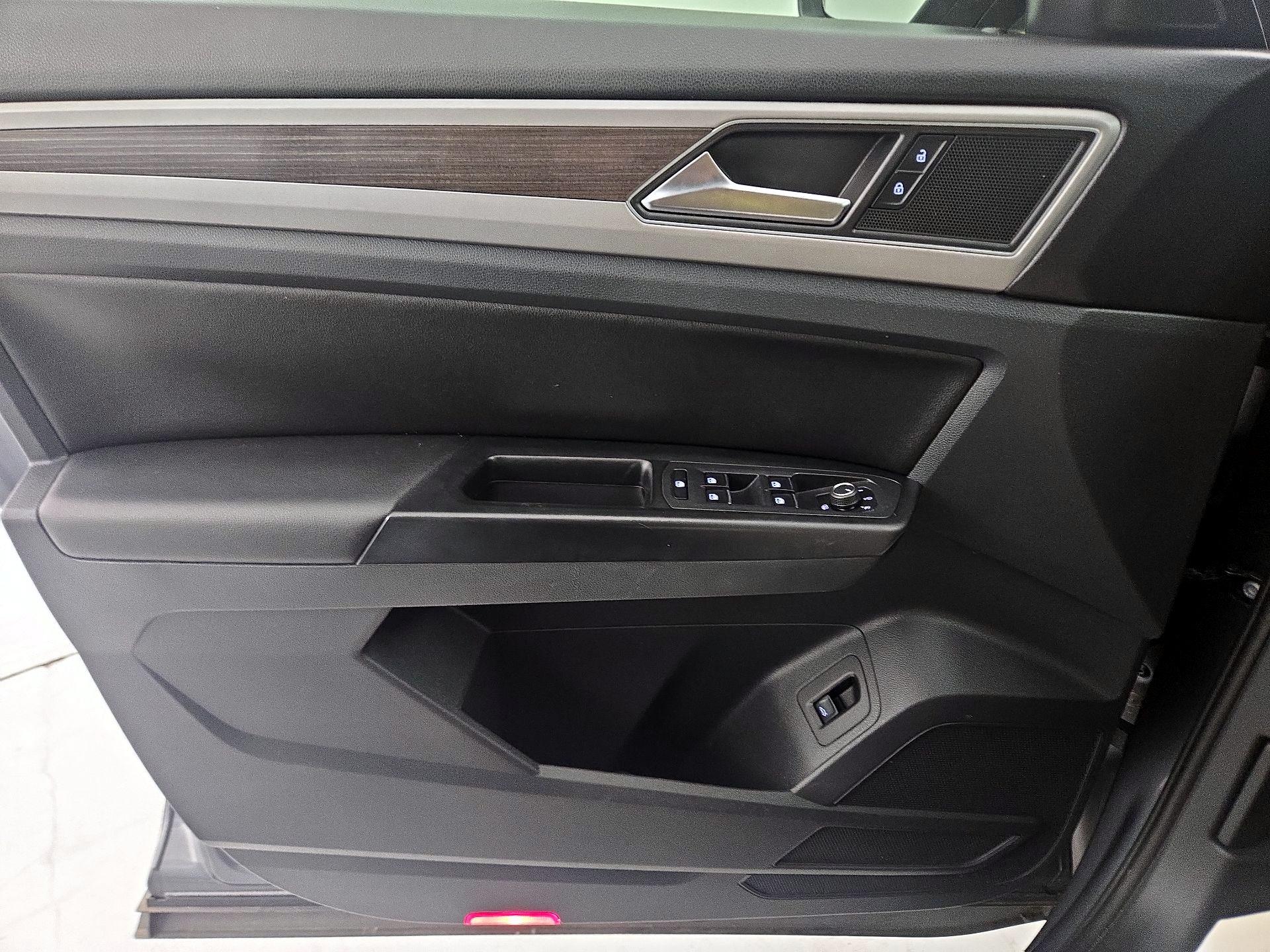 Thumbnail: 2019 Volkswagen Atlas - 12