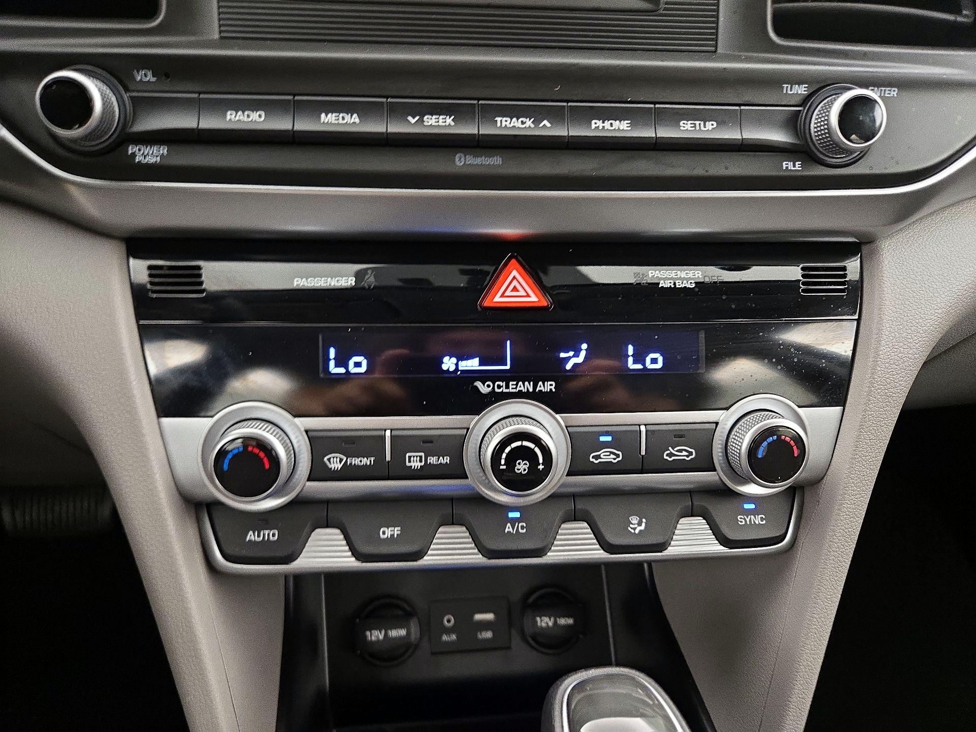 Thumbnail: 2020 Hyundai Elantra - 16