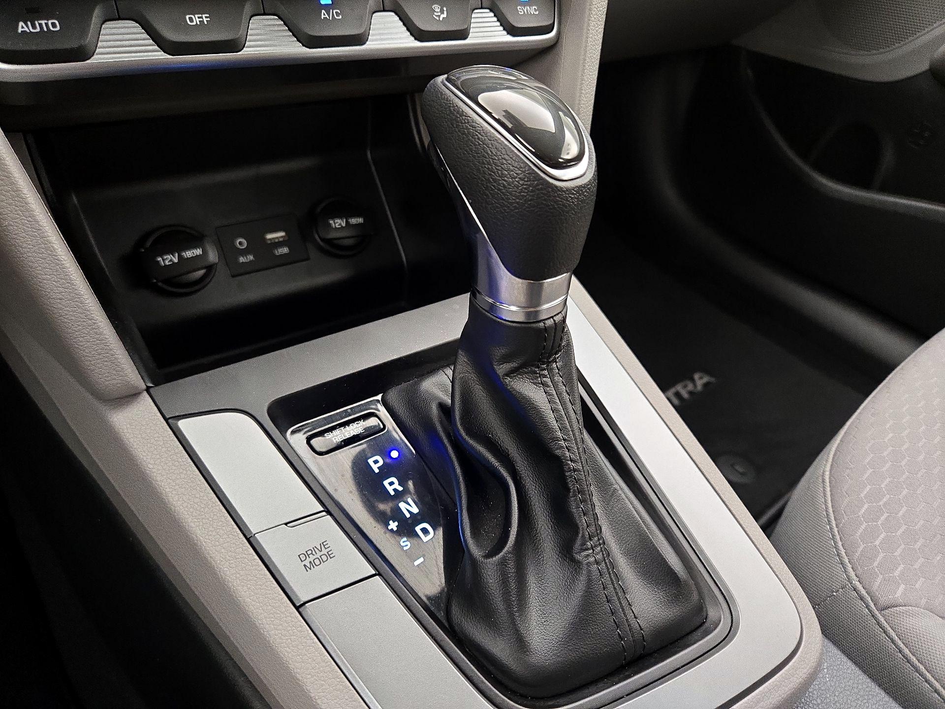 Thumbnail: 2020 Hyundai Elantra - 17