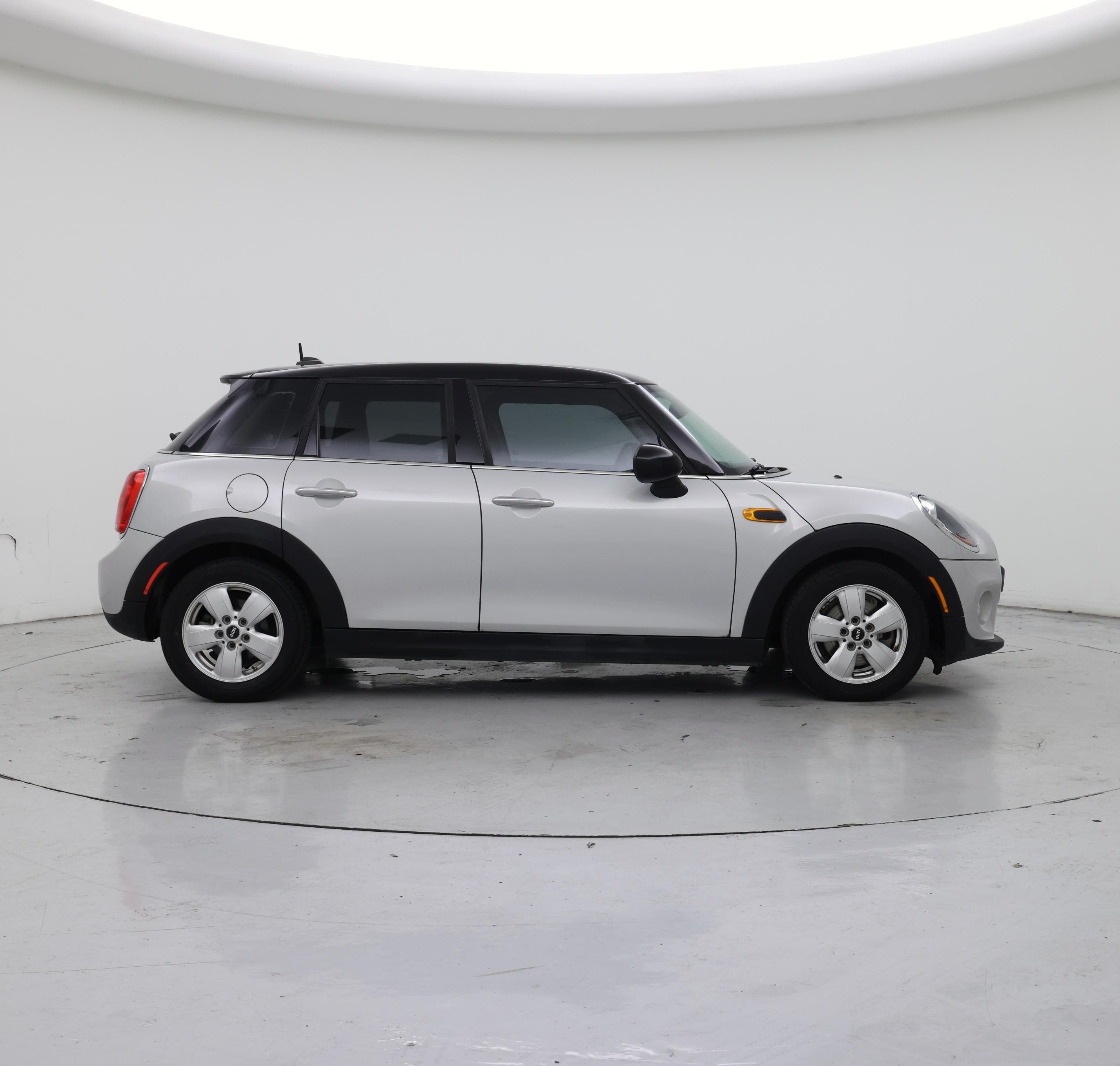 Thumbnail: 2015 MINI Cooper Hardtop - 7