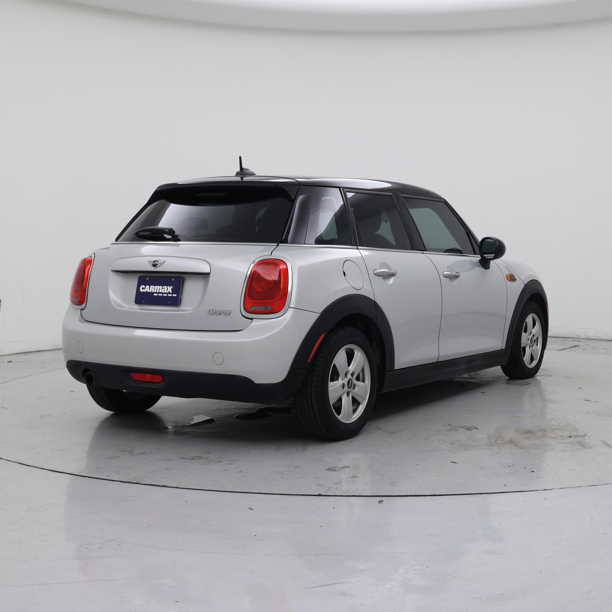 Thumbnail: 2015 MINI Cooper Hardtop - 8