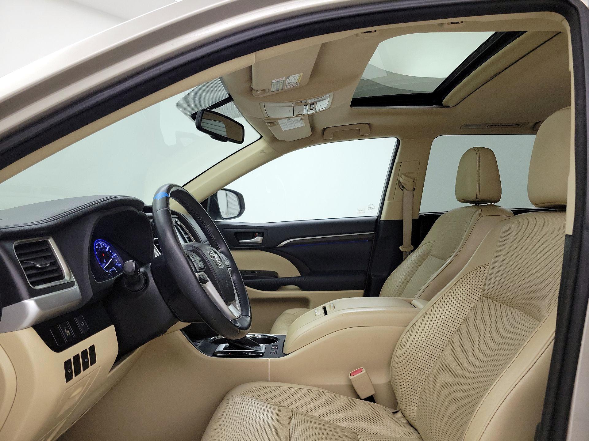 Thumbnail: 2014 Toyota Highlander - 19