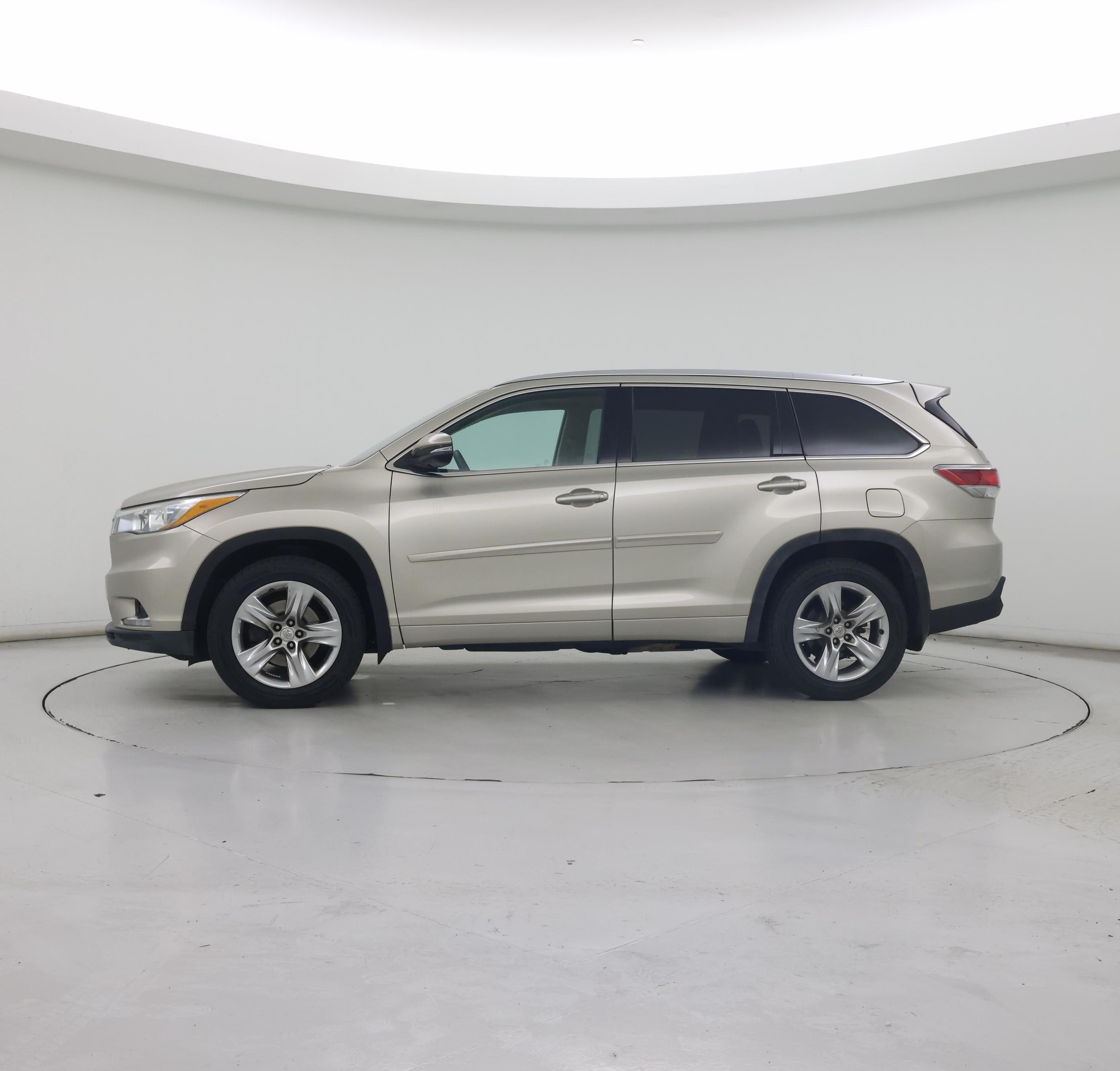 Thumbnail: 2014 Toyota Highlander - 3