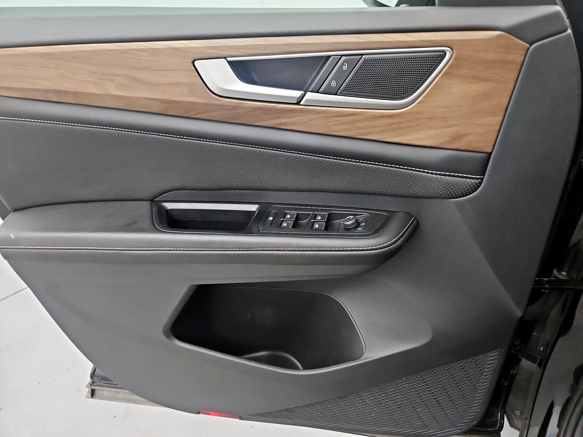 Thumbnail: 2024 Volkswagen Atlas - 10