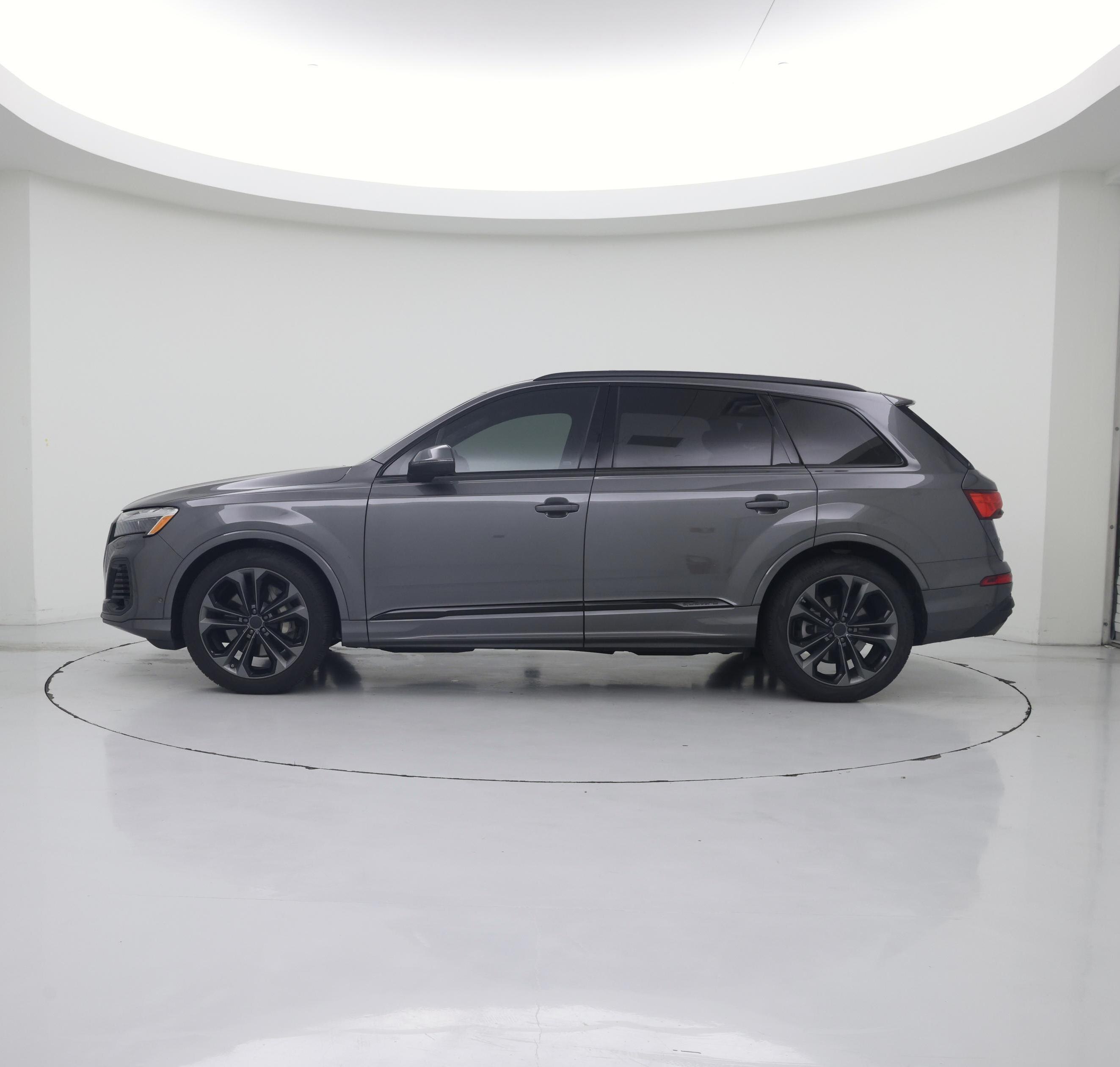 Thumbnail: 2026 Audi Q7 - 3