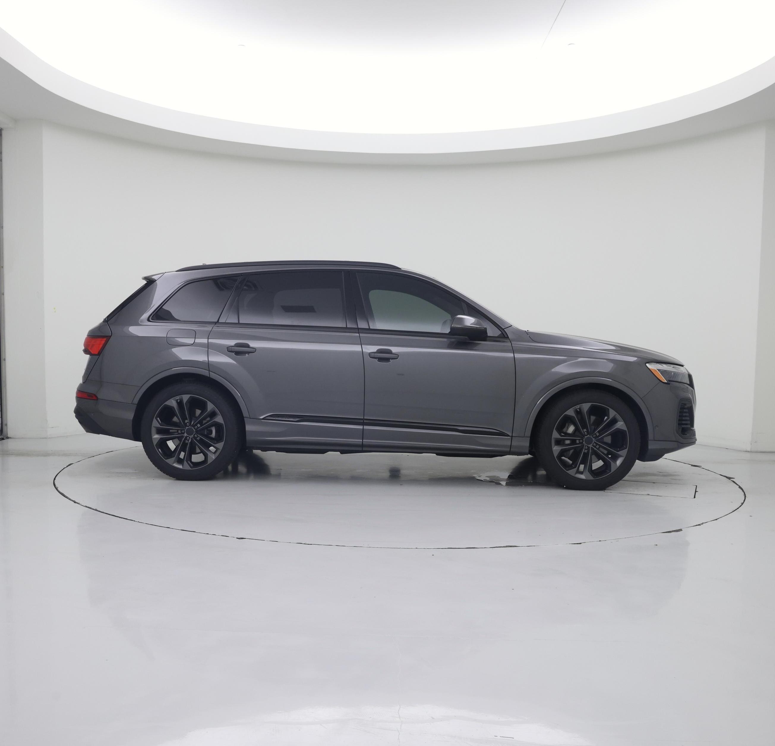 Thumbnail: 2026 Audi Q7 - 7