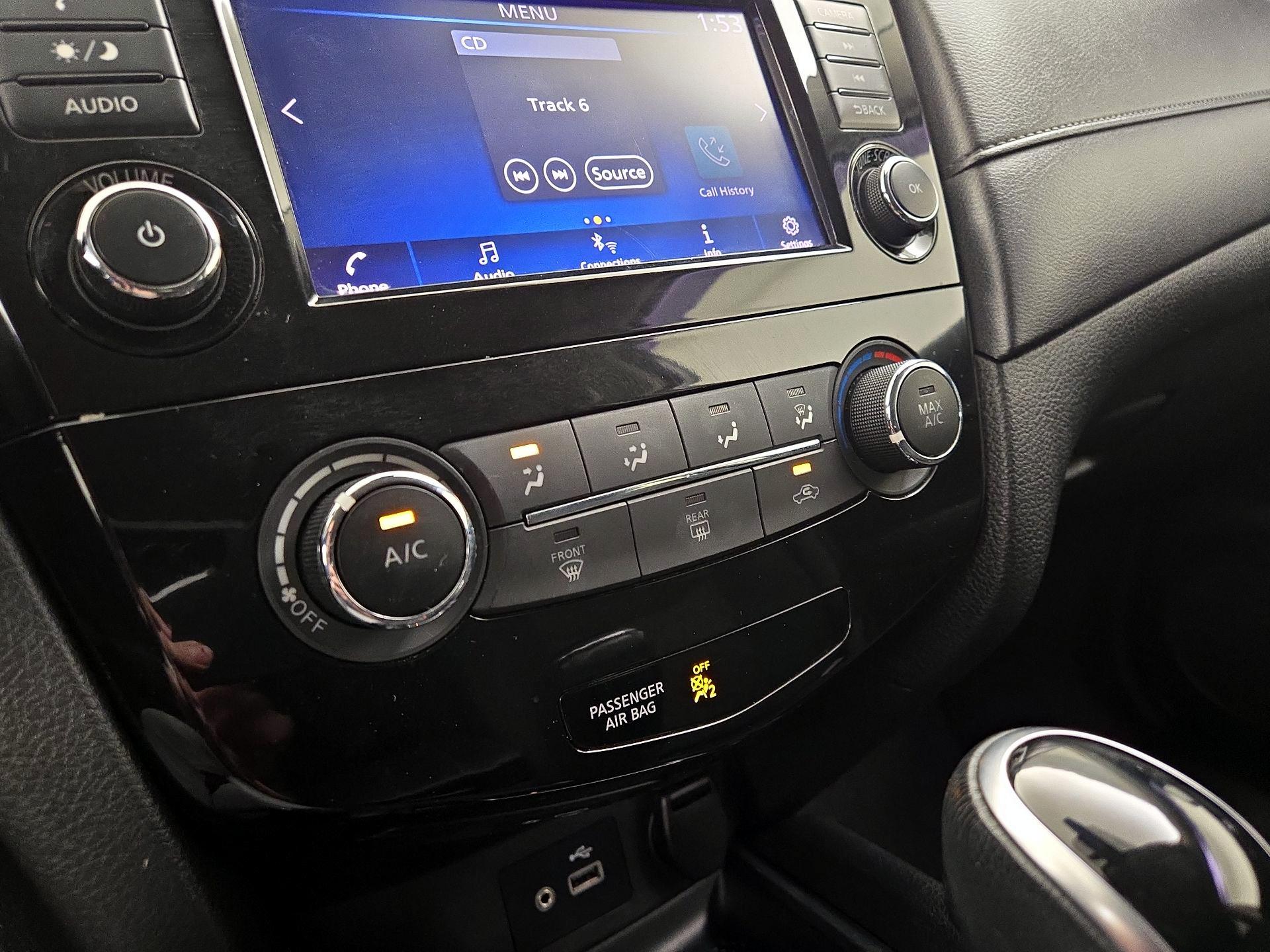 Thumbnail: 2019 Nissan Rogue - 16