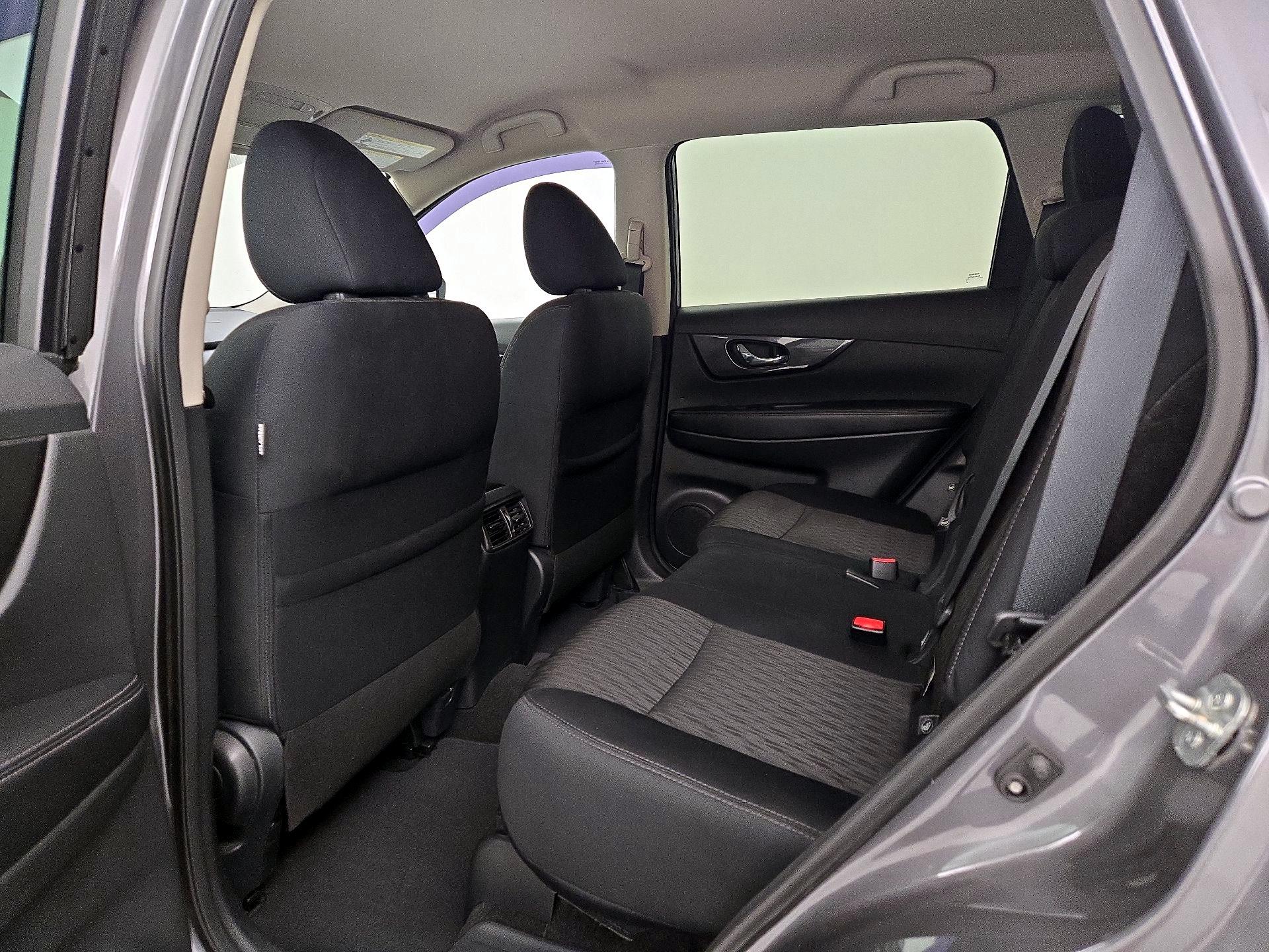Thumbnail: 2019 Nissan Rogue - 19
