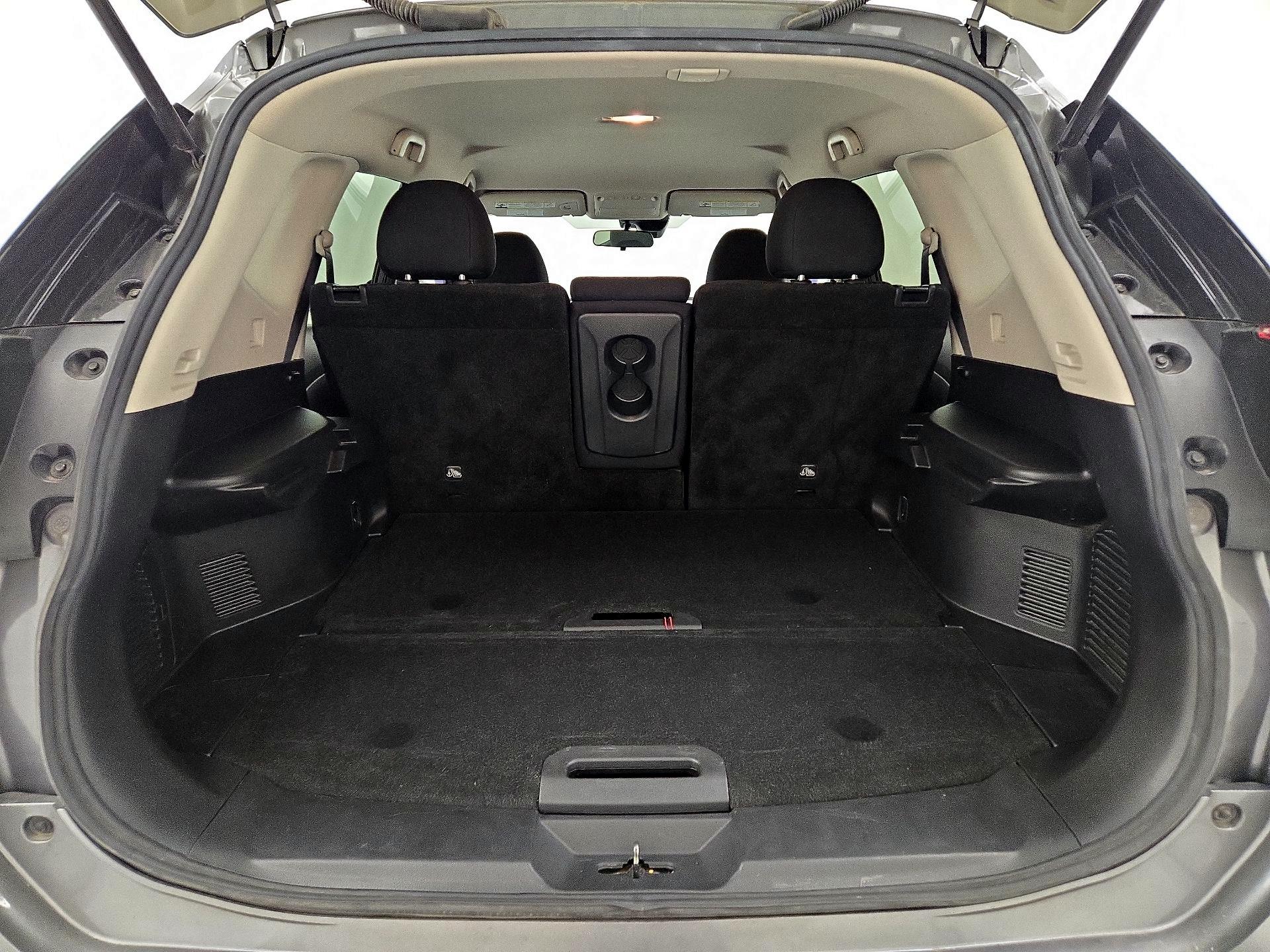 Thumbnail: 2019 Nissan Rogue - 20