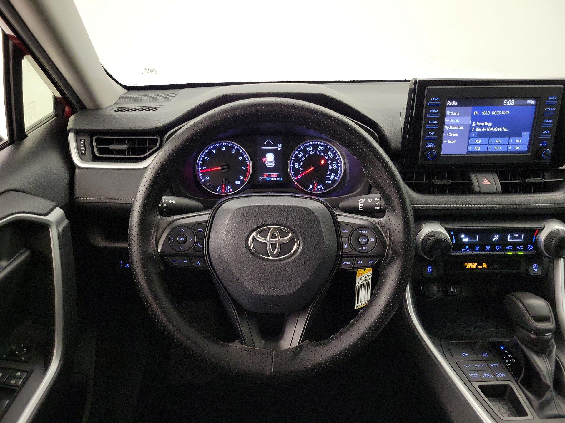 Thumbnail: 2019 Toyota RAV4 - 10