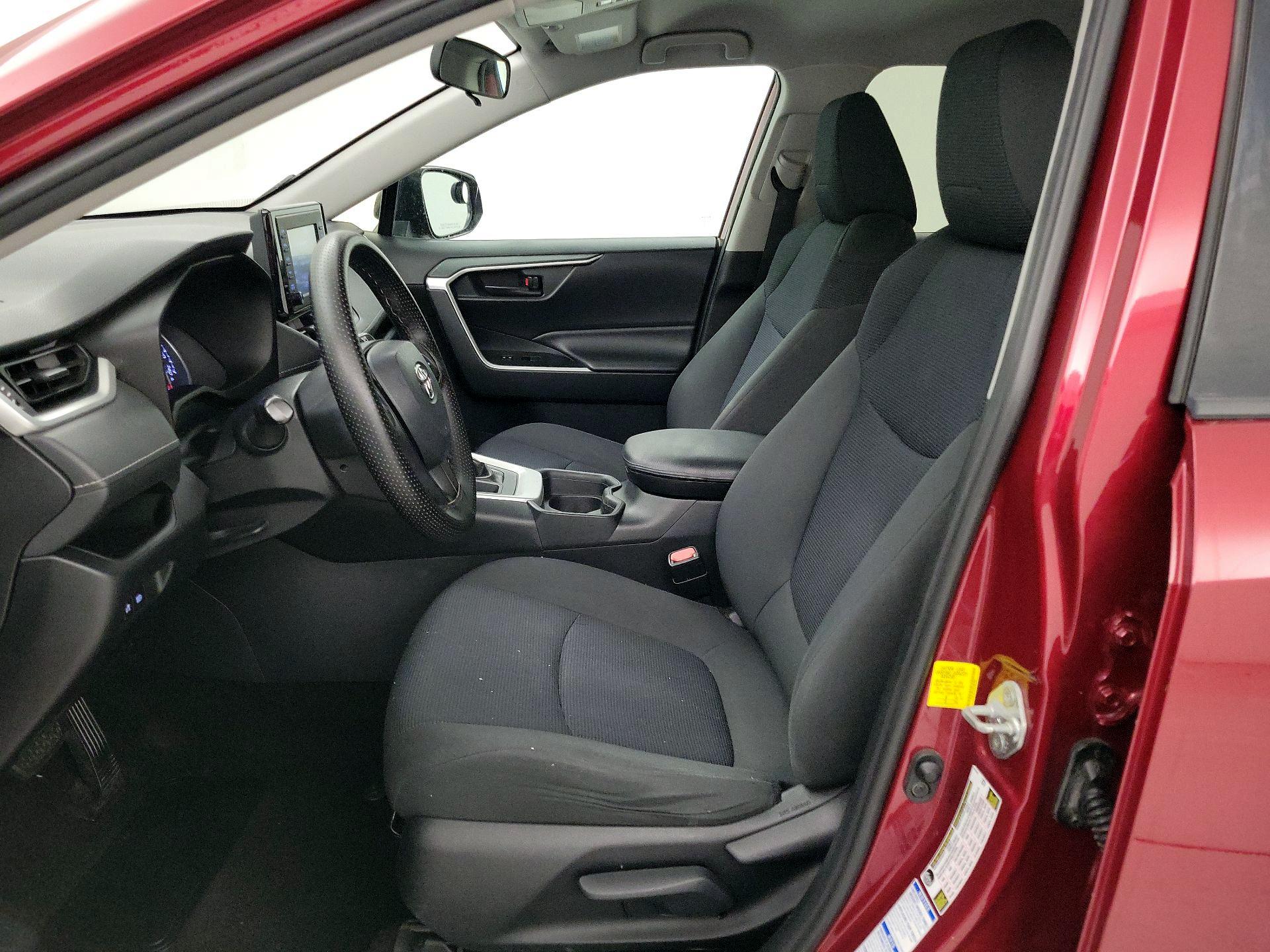 Thumbnail: 2019 Toyota RAV4 - 11