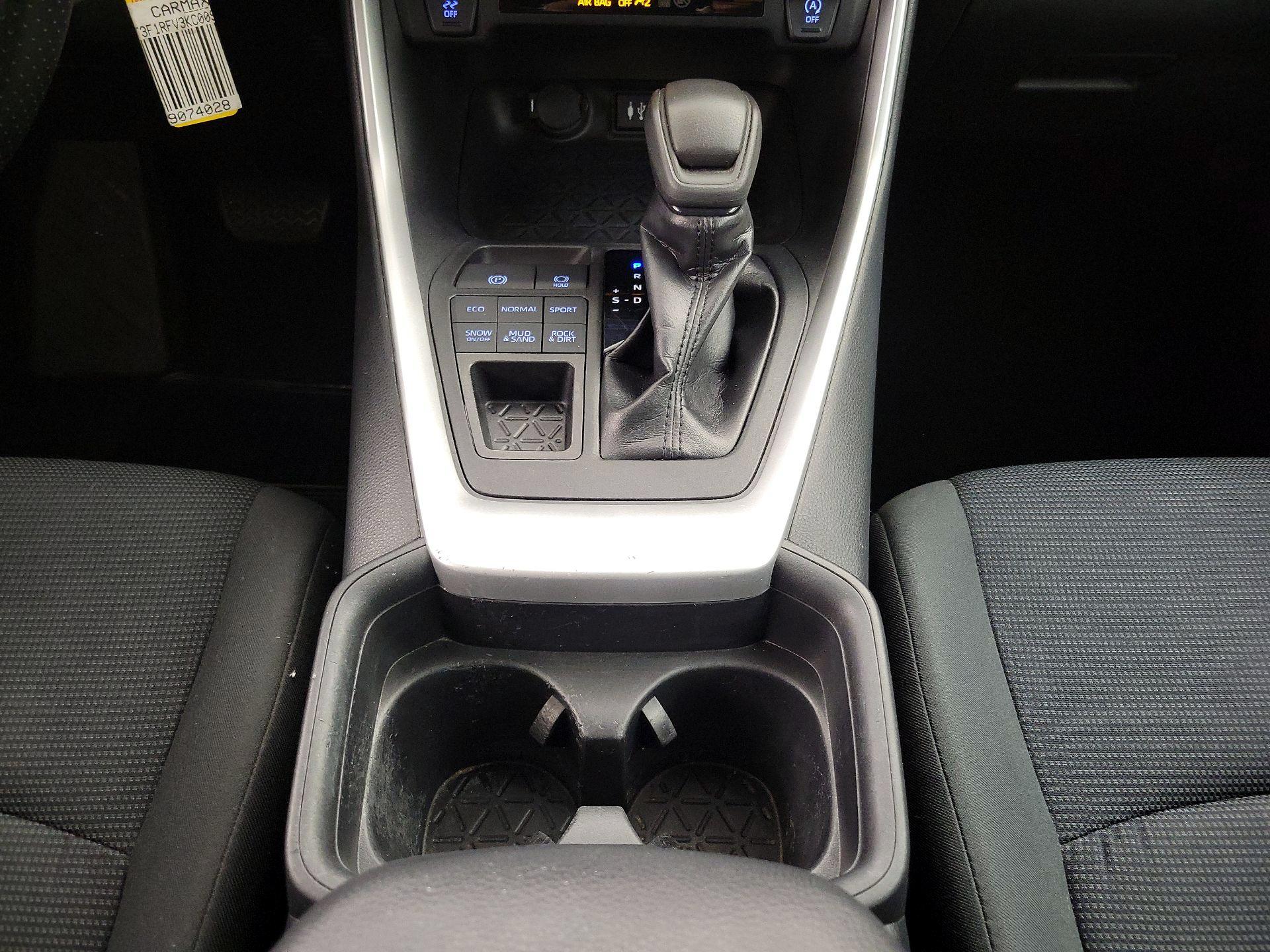 Thumbnail: 2019 Toyota RAV4 - 17
