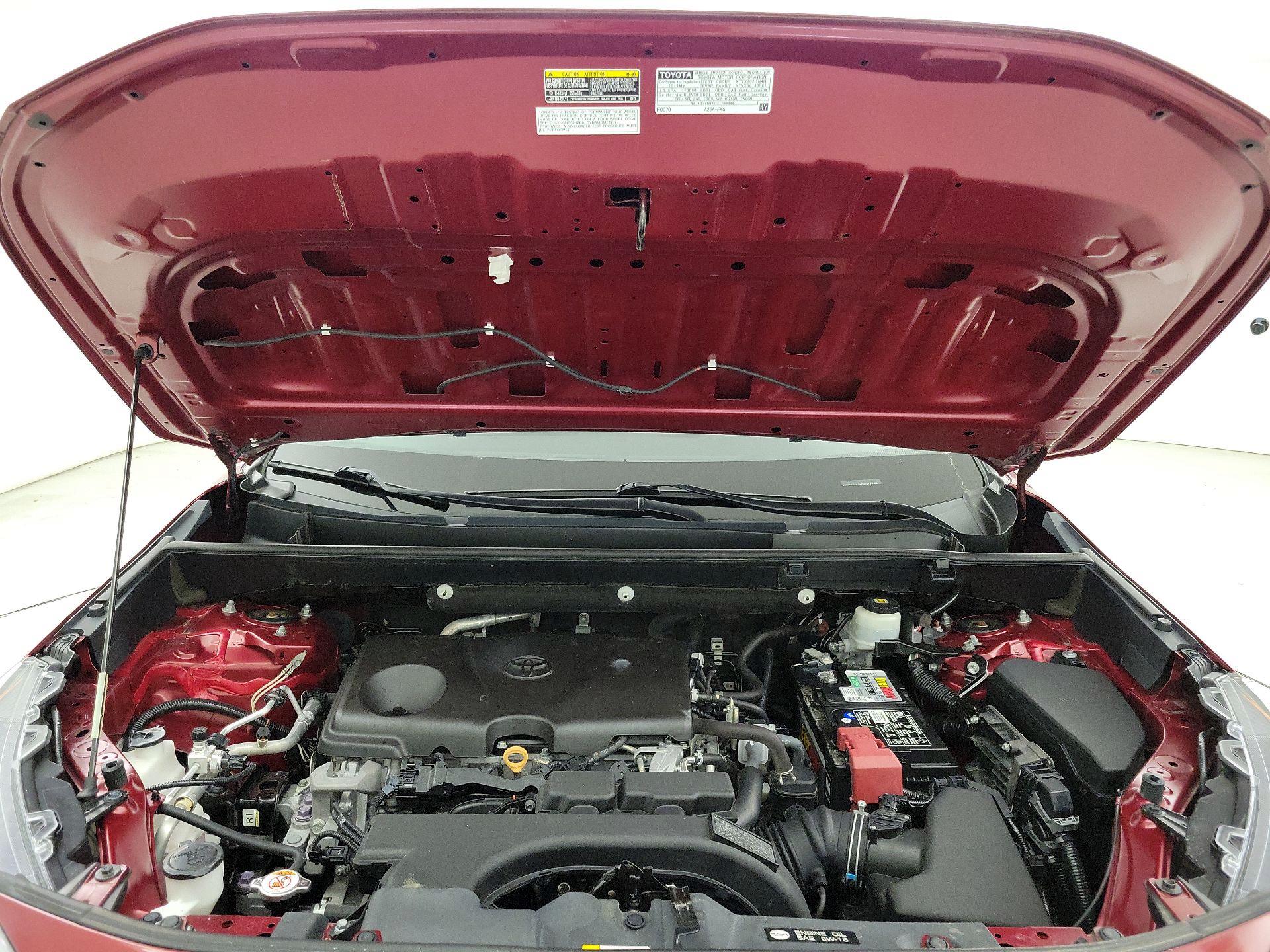 Thumbnail: 2019 Toyota RAV4 - 20