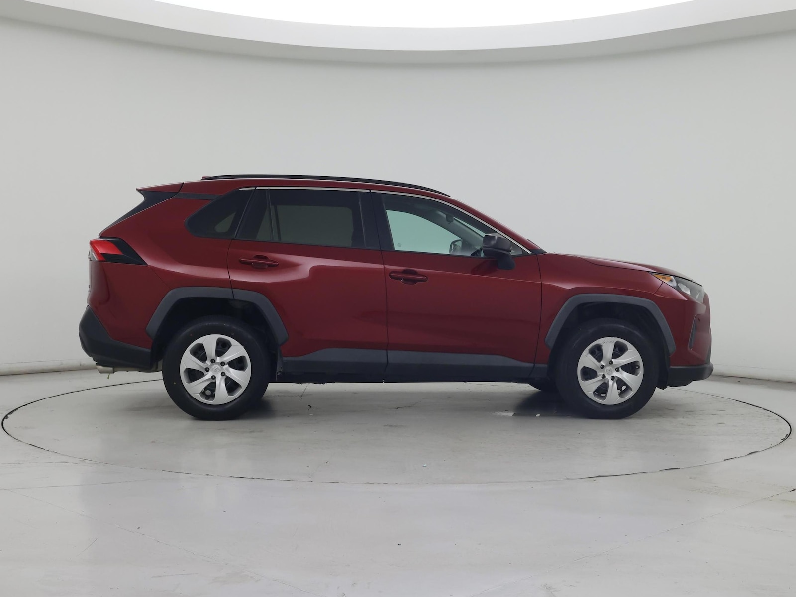 2019 Toyota RAV4 LE - Photo 8