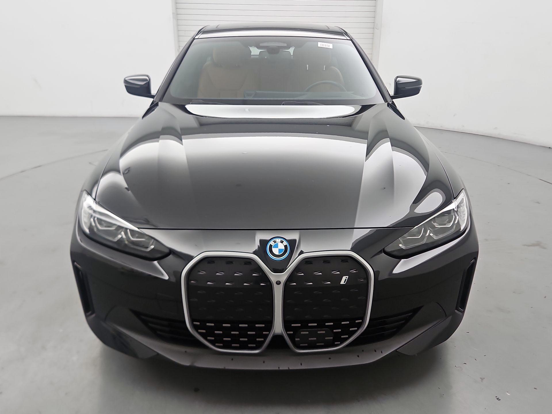 Thumbnail: 2023 BMW i4 - 2