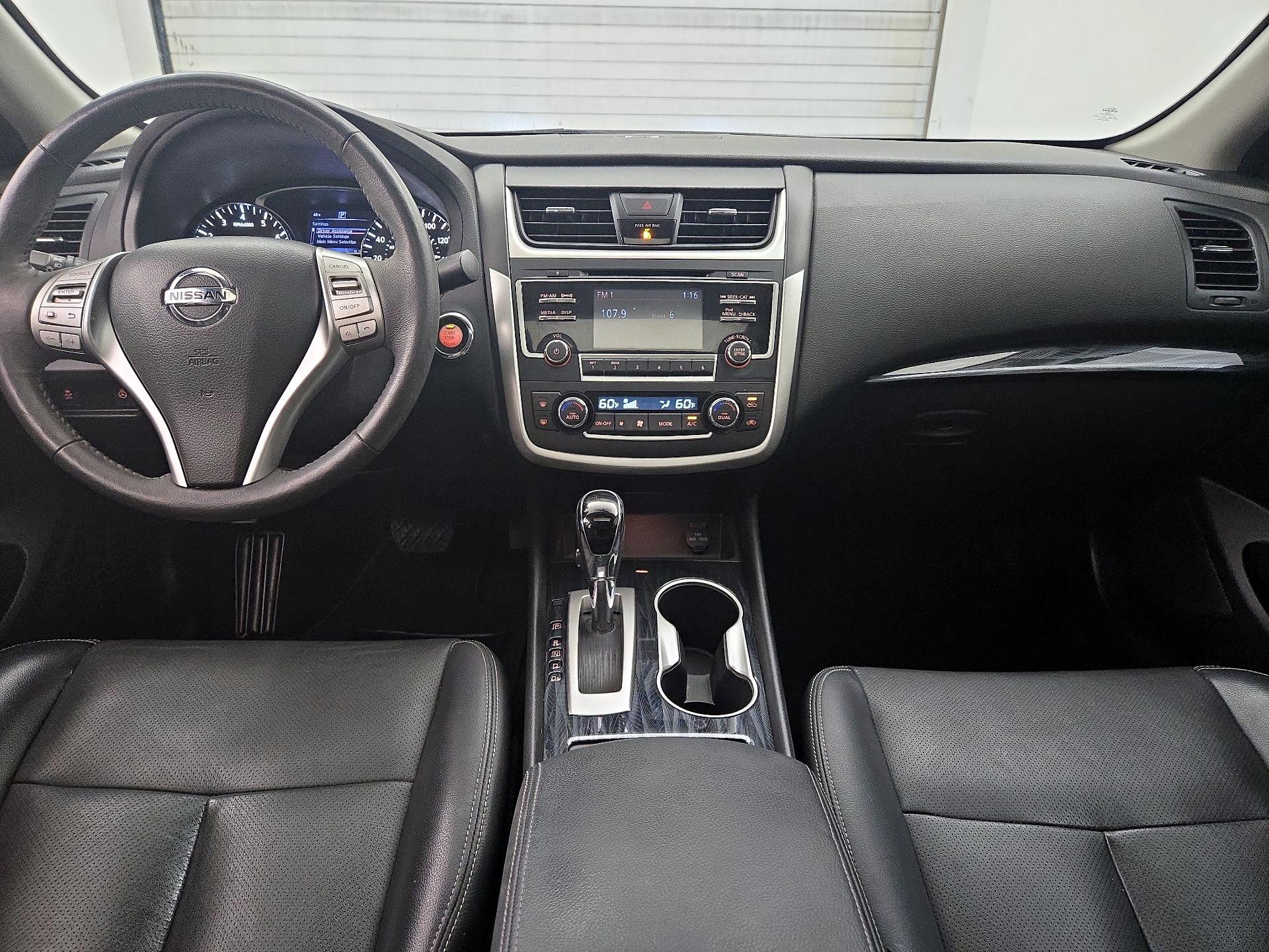 Thumbnail: 2017 Nissan Altima - 9