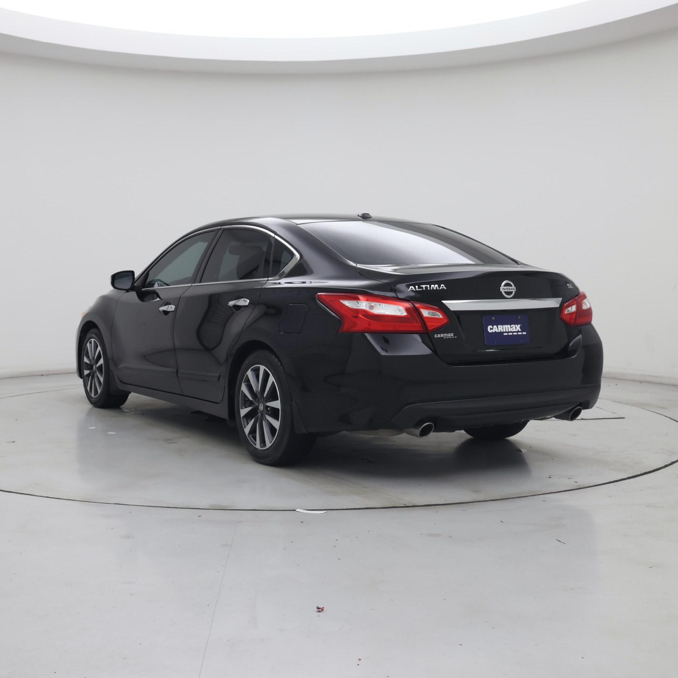 Thumbnail: 2017 Nissan Altima - 2