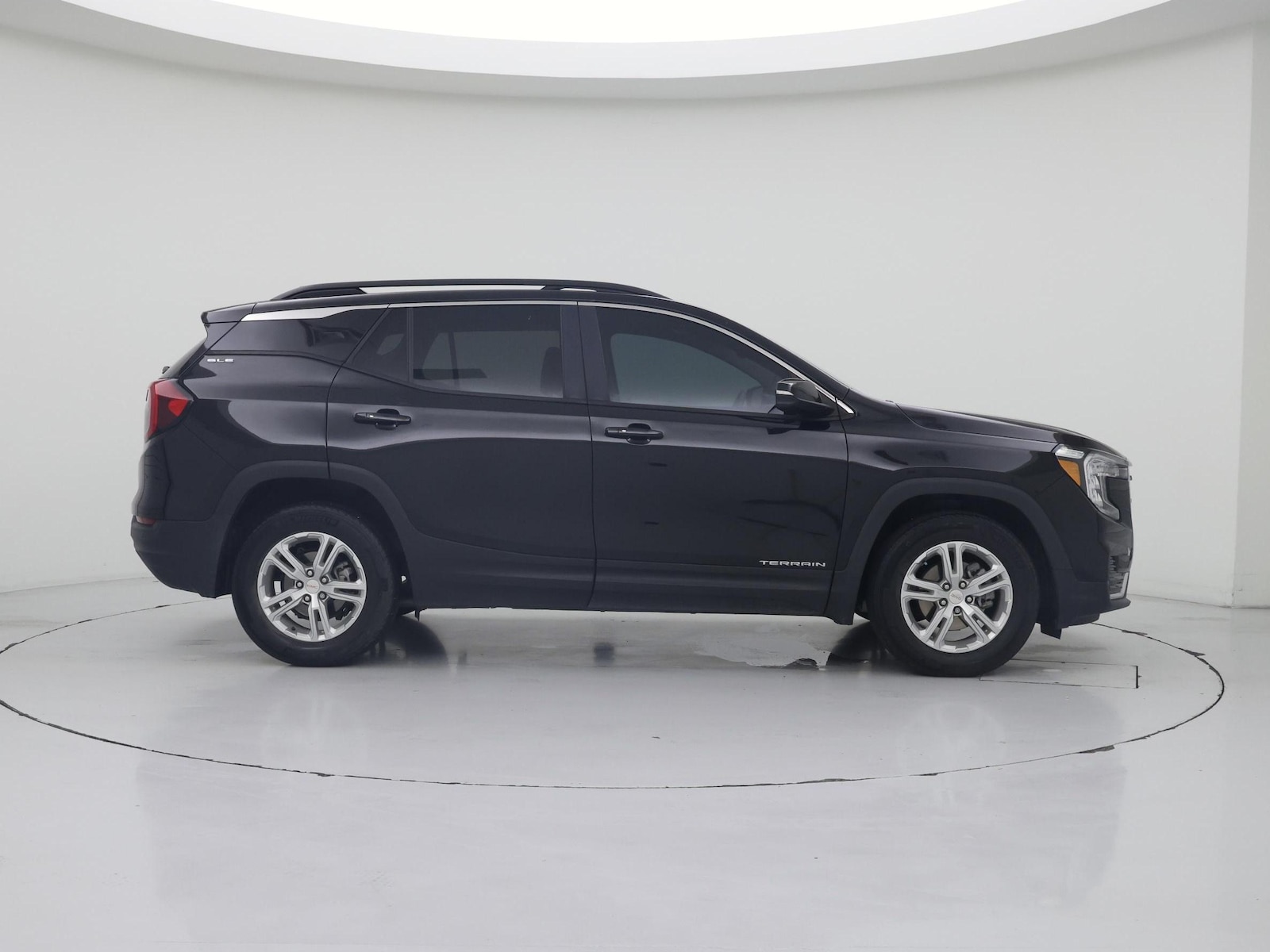 2024 GMC Terrain SLE - Photo 8