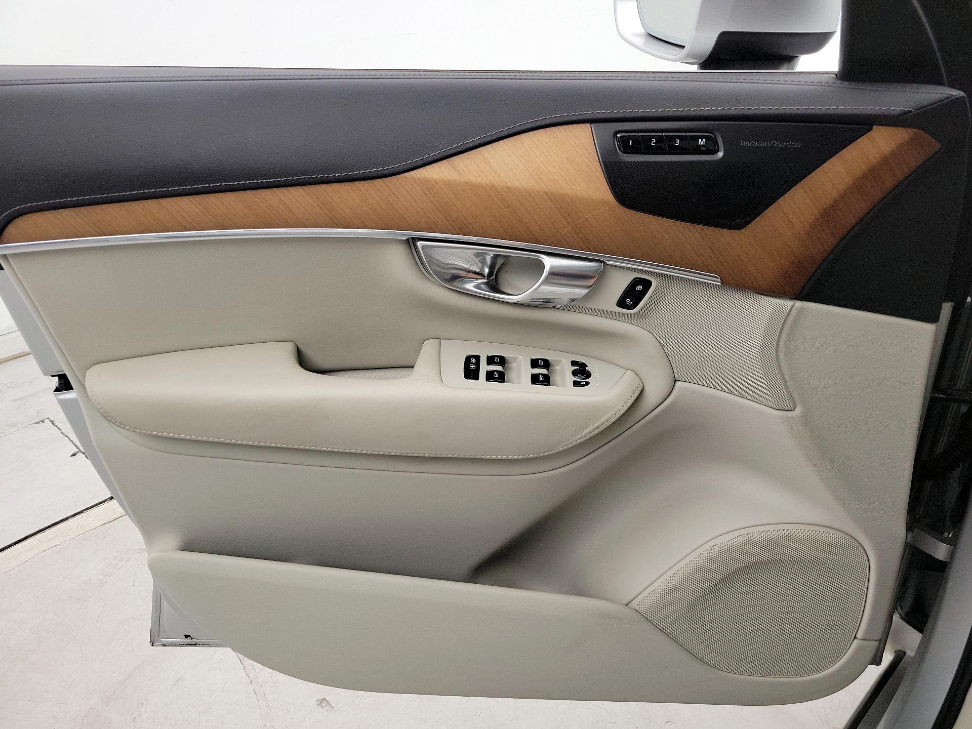 Thumbnail: 2019 Volvo XC90 - 12