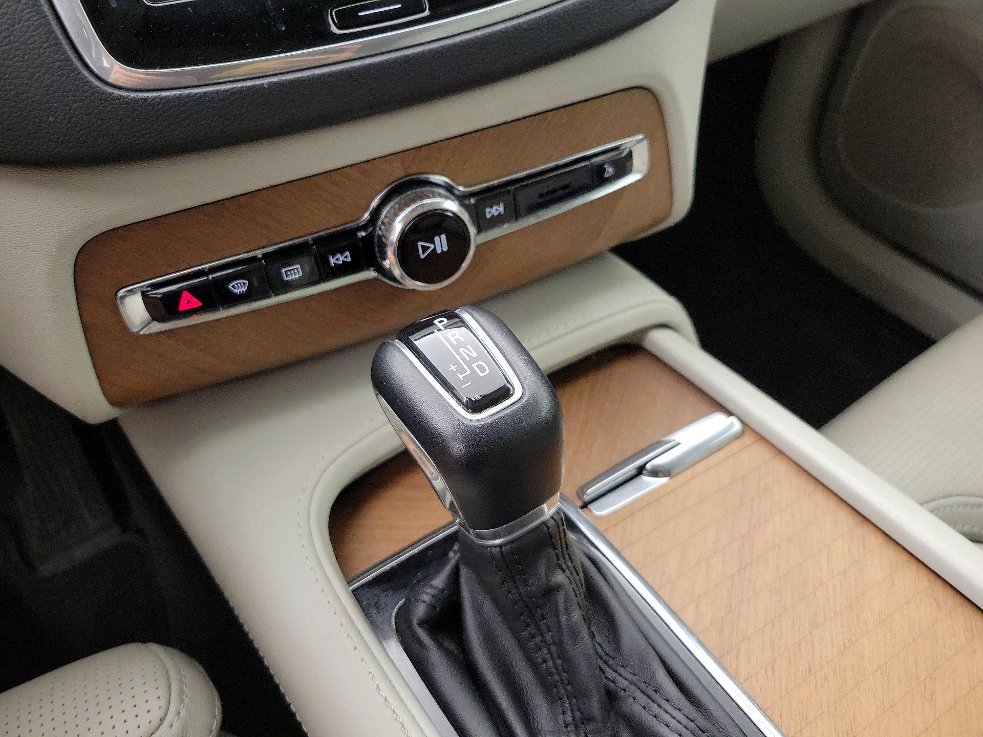 Thumbnail: 2019 Volvo XC90 - 18