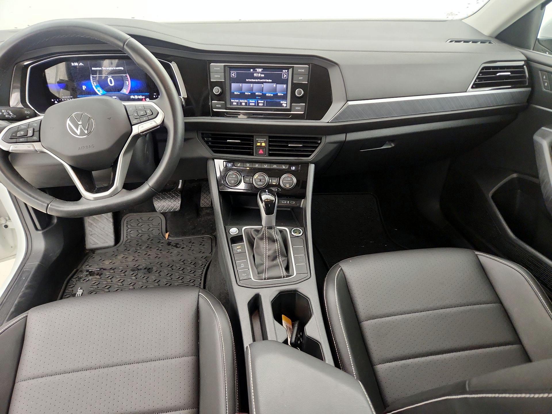 Thumbnail: 2023 Volkswagen Jetta - 9